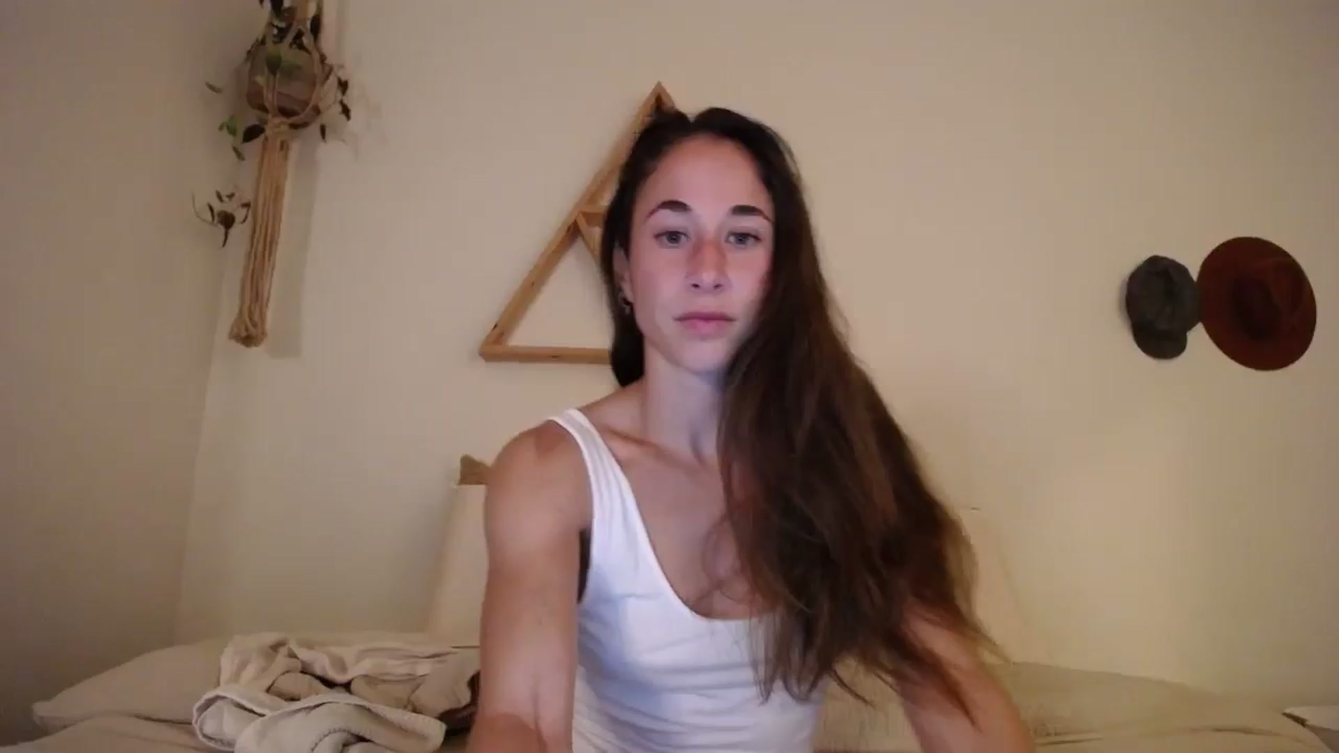 Gallery image thumbnail from Cutelittlefox's myfreecams stream on, 06/15/2024, 06:09 image 8 of 20