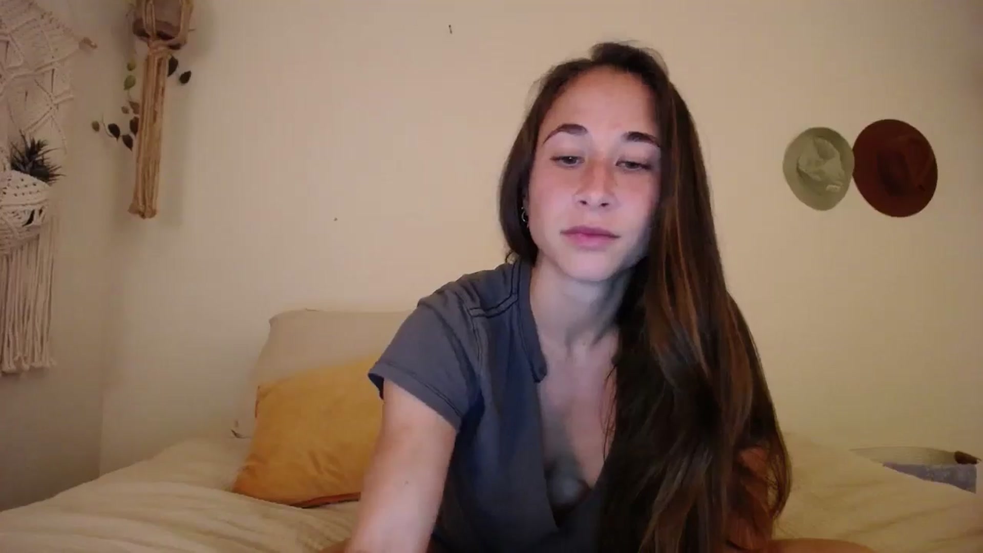 Gallery image thumbnail from Cutelittlefox's myfreecams stream on, 07/11/2024, 06:05 image 7 of 20