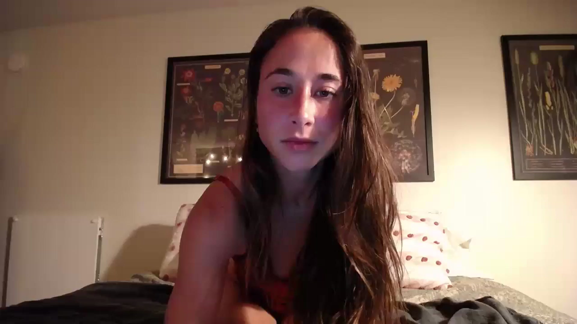 Gallery image thumbnail from Cutelittlefox's myfreecams stream on, 07/25/2024, 24:40 image 19 of 20