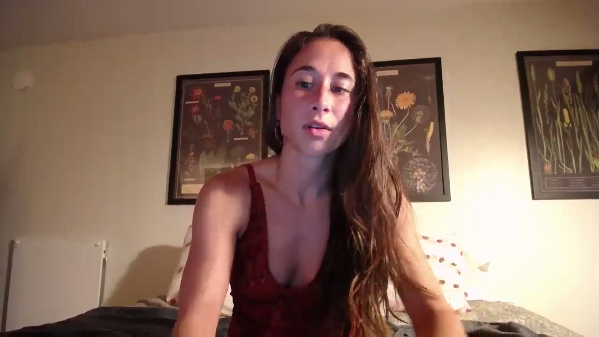 Gallery image thumbnail from Cutelittlefox's myfreecams stream on, 07/25/2024, 24:40 image 16 of 20