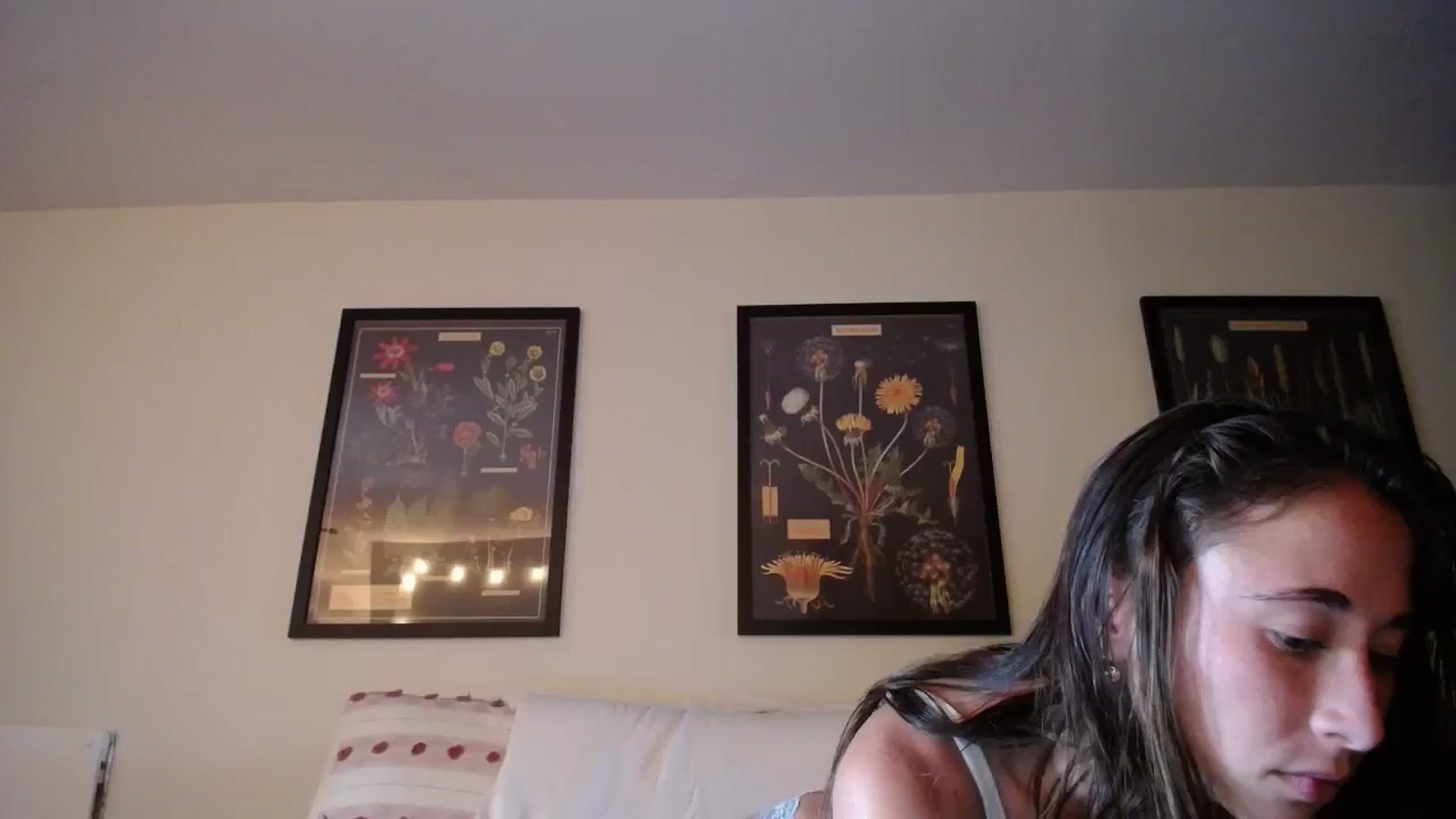 Gallery image thumbnail from Cutelittlefox's myfreecams stream on, 07/27/2024, 18:46 image 1 of 20