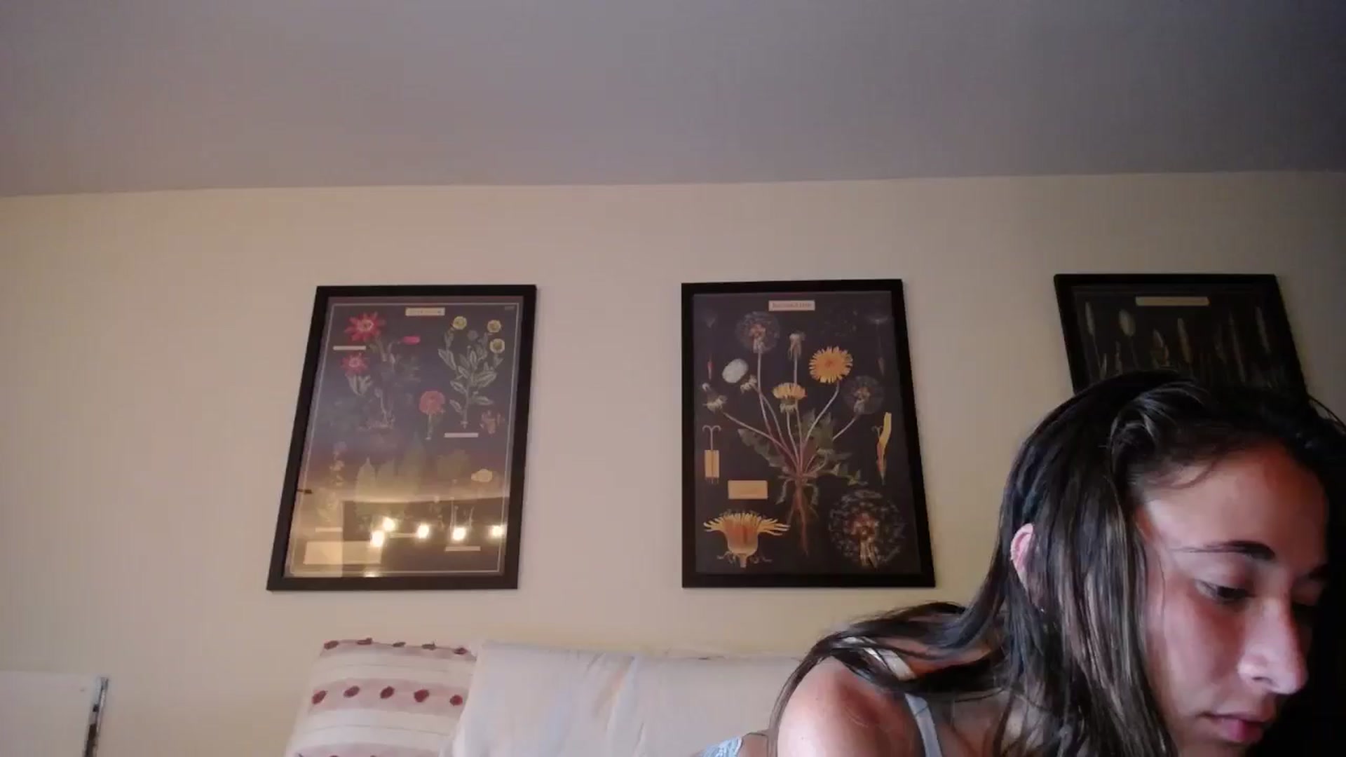 Gallery image thumbnail from Cutelittlefox's myfreecams stream on, 07/27/2024, 18:46 image 3 of 20