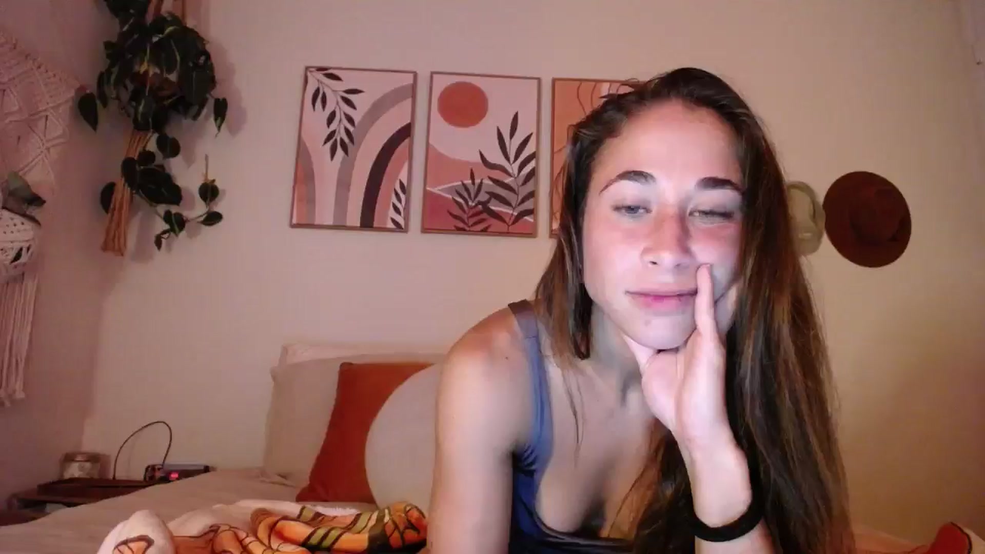 Gallery image thumbnail from Cutelittlefox's myfreecams stream on, 08/15/2024, 06:30 image 20 of 20