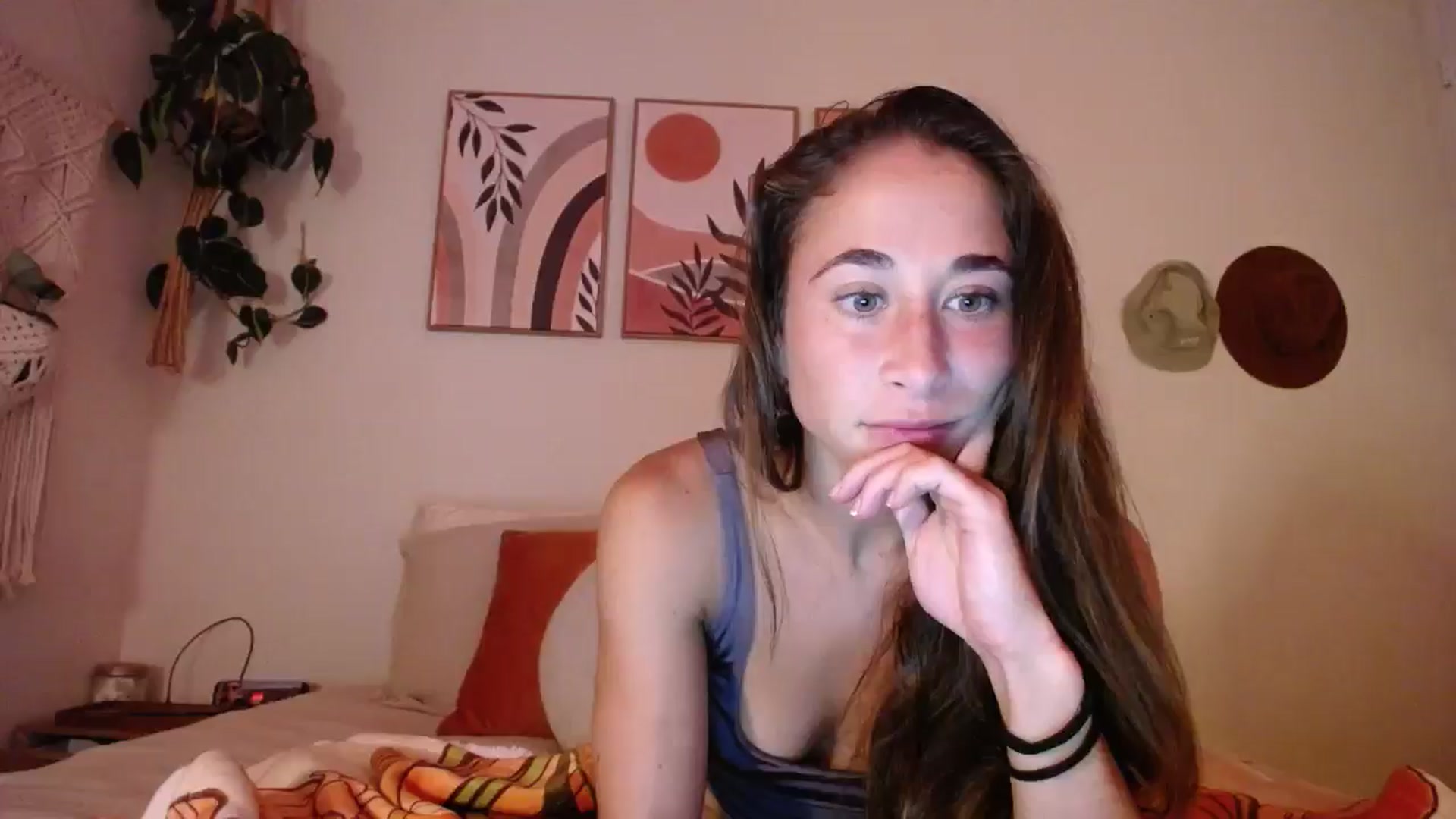 Gallery image thumbnail from Cutelittlefox's myfreecams stream on, 08/15/2024, 06:30 image 18 of 20