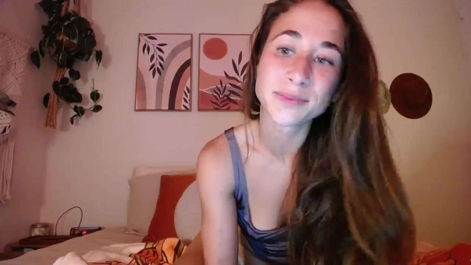 Gallery image thumbnail from Cutelittlefox's myfreecams stream on, 08/15/2024, 06:30 image 12 of 20