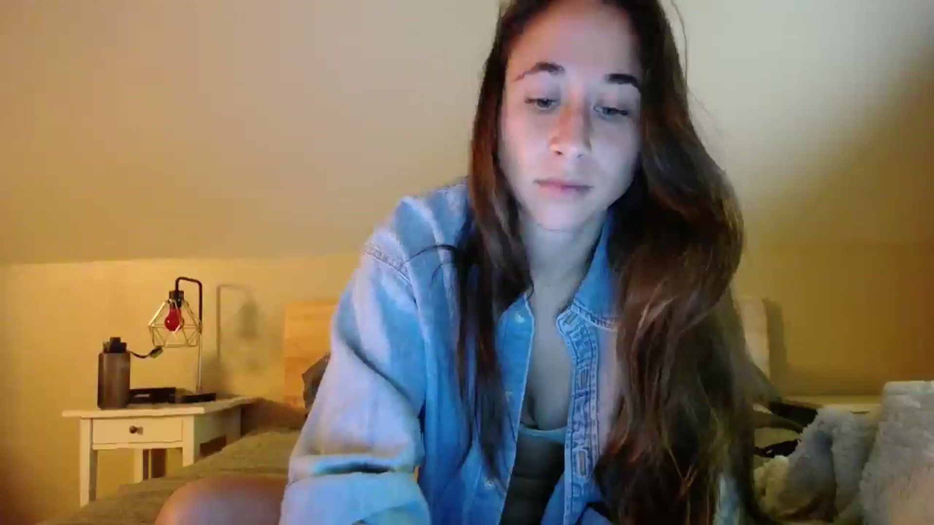 Gallery image thumbnail from Cutelittlefox's myfreecams stream on, 04/28/2025, 18:51 image 9 of 20