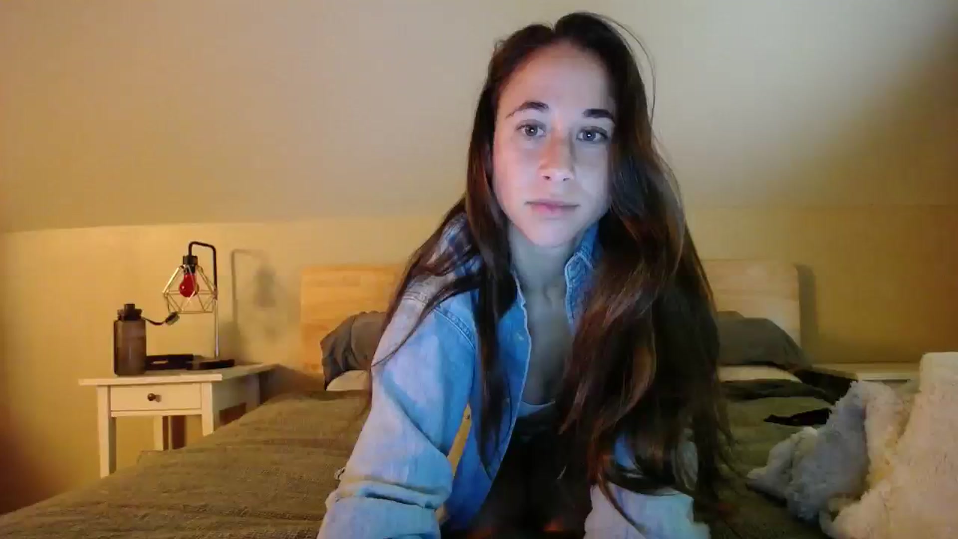 Gallery image thumbnail from Cutelittlefox's myfreecams stream on, 04/28/2025, 18:51 image 2 of 20