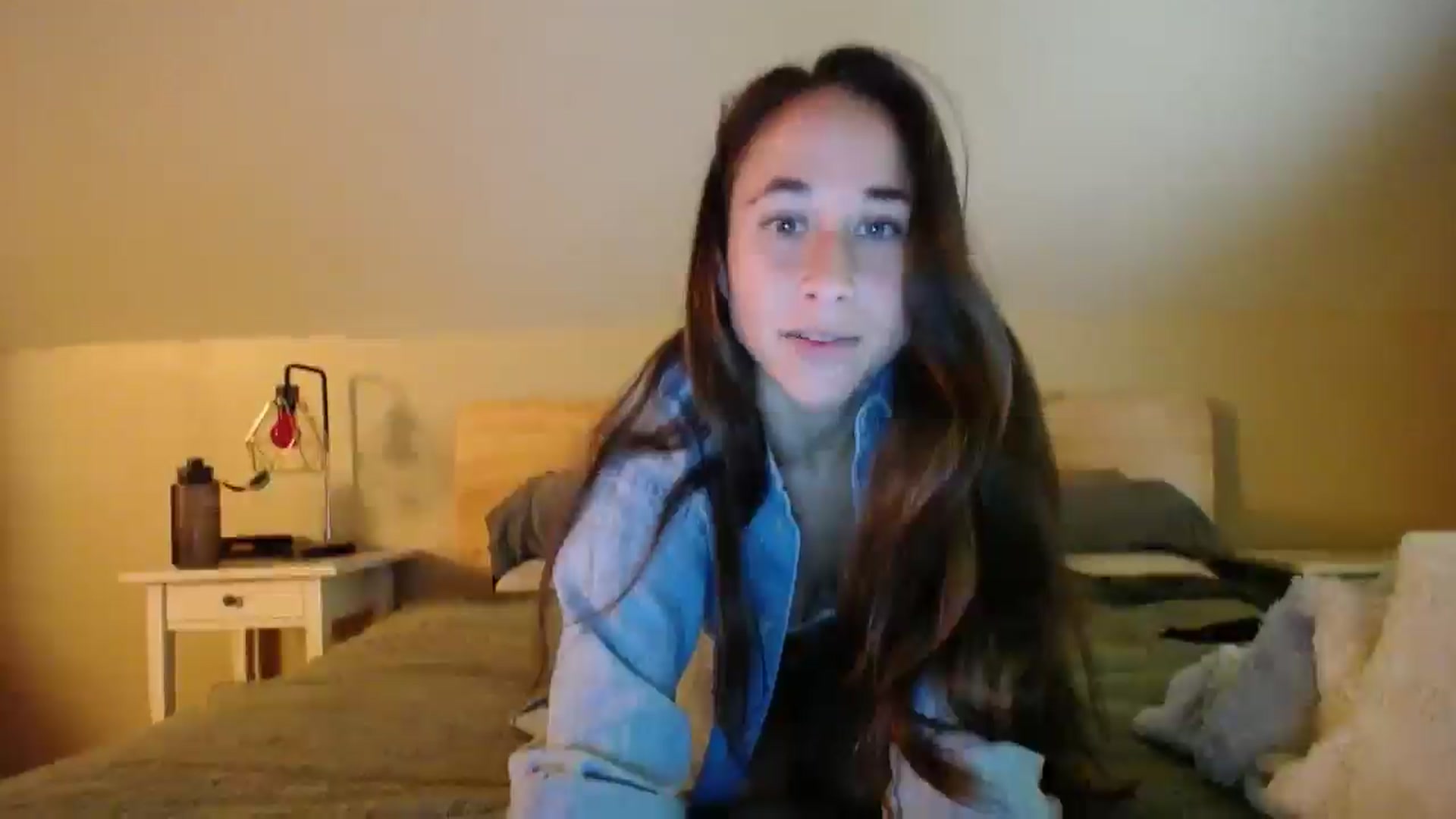 Gallery image thumbnail from Cutelittlefox's myfreecams stream on, 04/28/2025, 18:51 image 4 of 20
