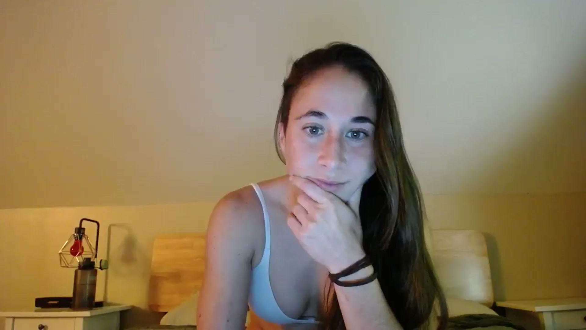 Gallery image thumbnail from Cutelittlefox's myfreecams stream on, 04/28/2025, 20:36 image 20 of 20