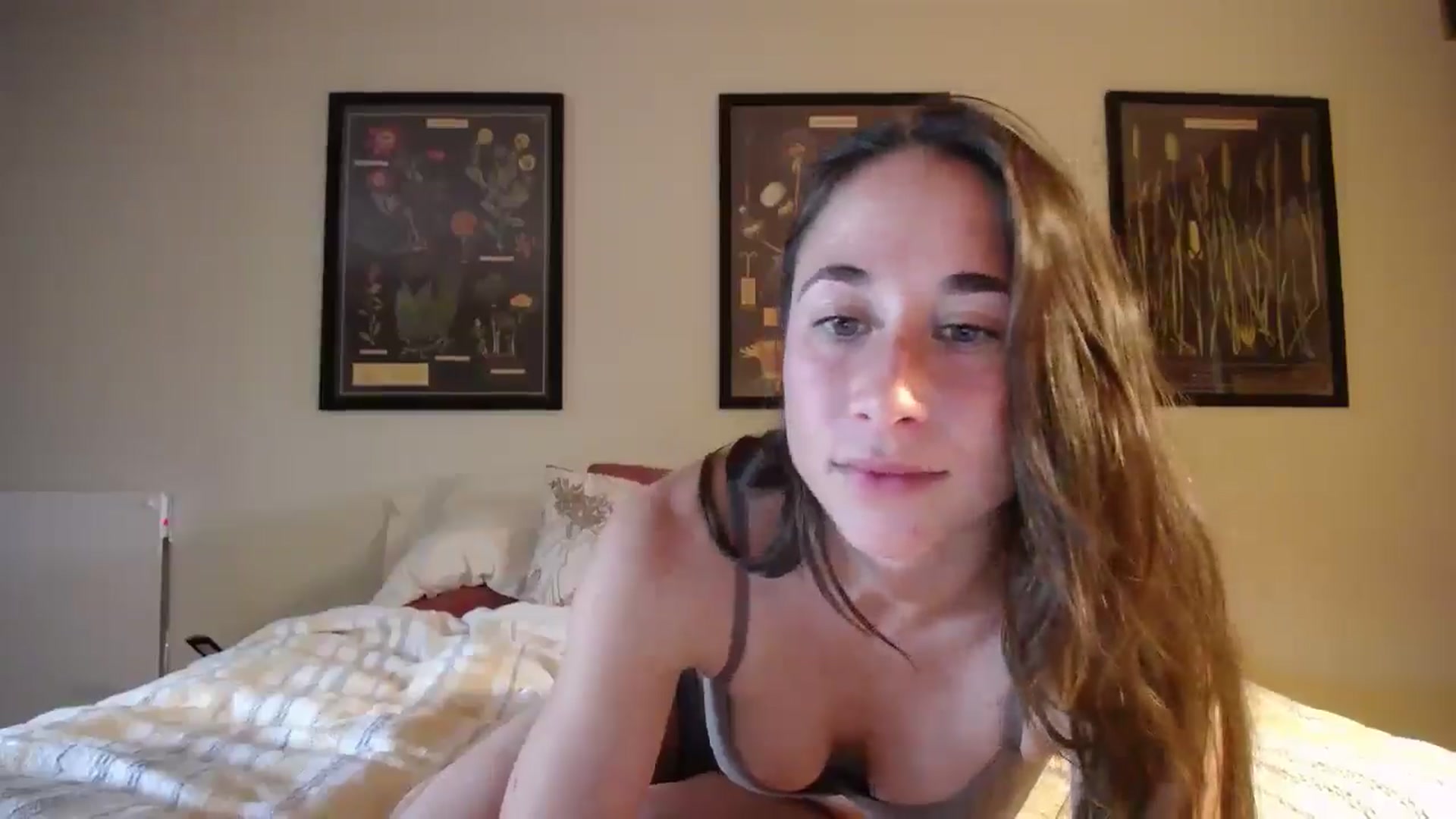 Gallery image thumbnail from Cutelittlefox's myfreecams stream on, 05/11/2025, 22:10 image 10 of 20