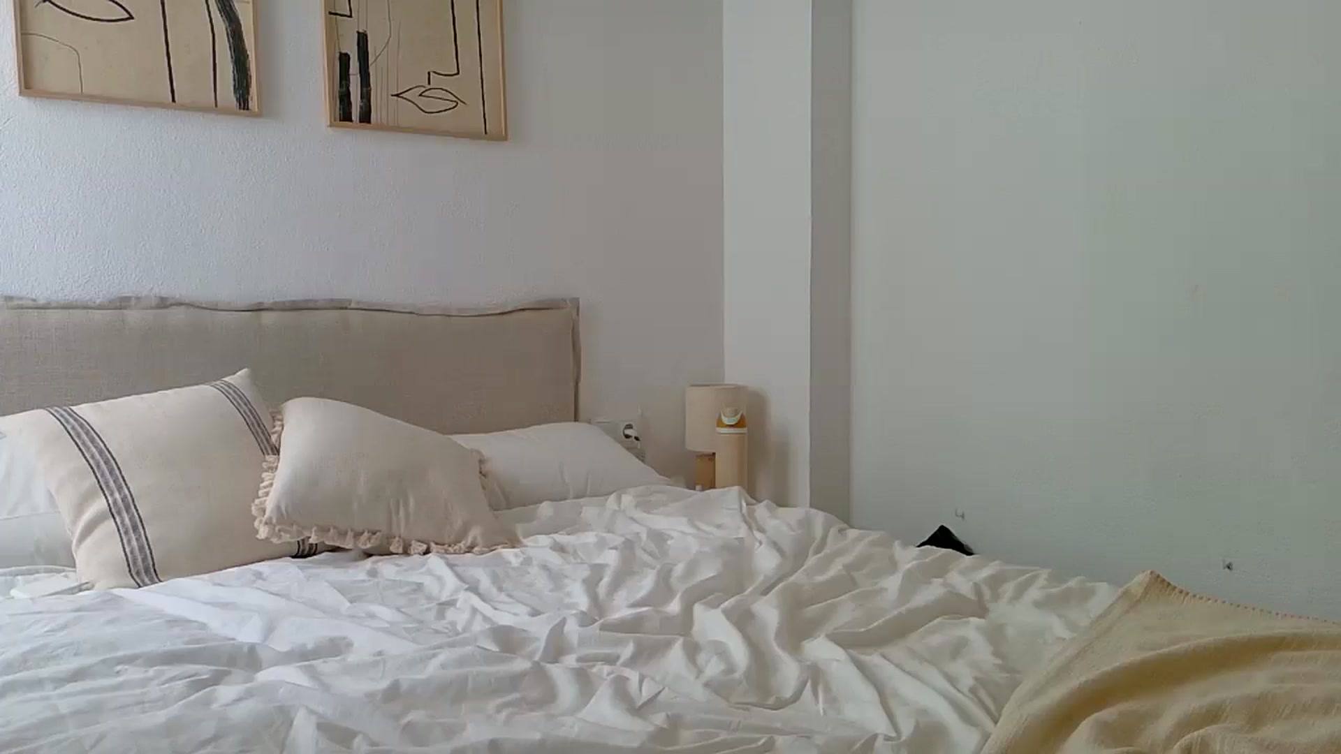 Gallery image thumbnail from Cutelittlefox's myfreecams stream on, 06/03/2025, 14:52 image 7 of 20