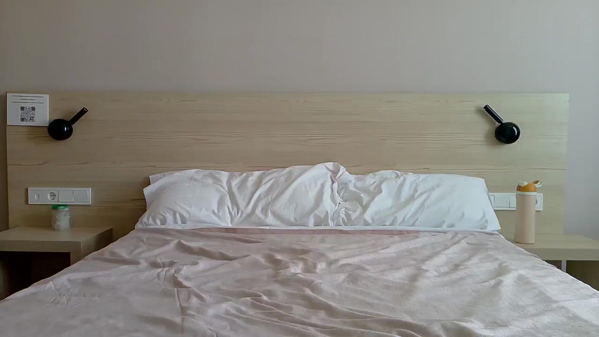 Gallery image thumbnail from Cutelittlefox's myfreecams stream on, 06/24/2025, 15:59 image 18 of 20