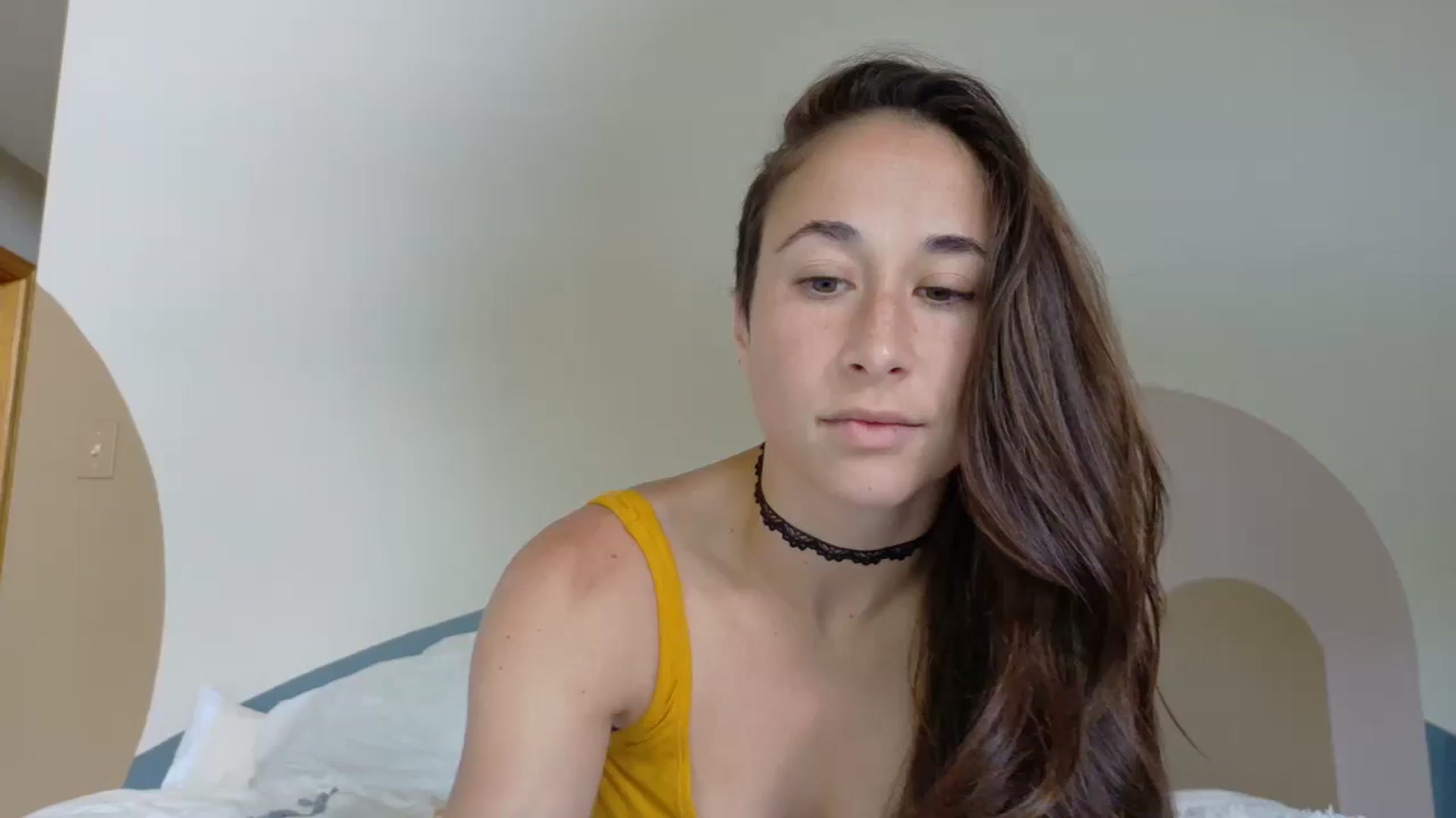 Gallery image thumbnail from Cutelittlefox's myfreecams stream on, 07/24/2025, 21:07 image 17 of 20