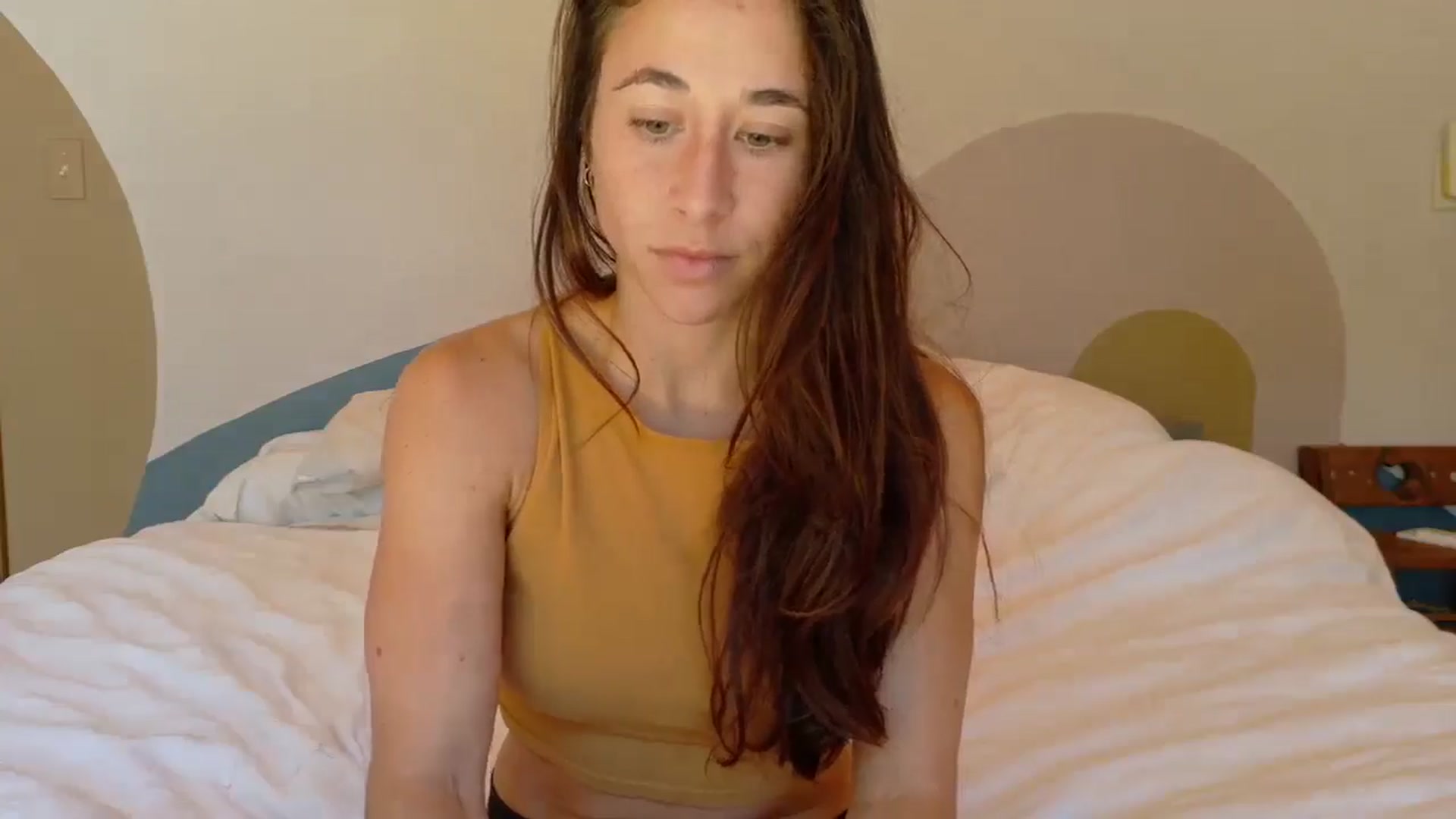 Gallery image thumbnail from Cutelittlefox's myfreecams stream on, 08/25/2025, 18:33 image 7 of 20