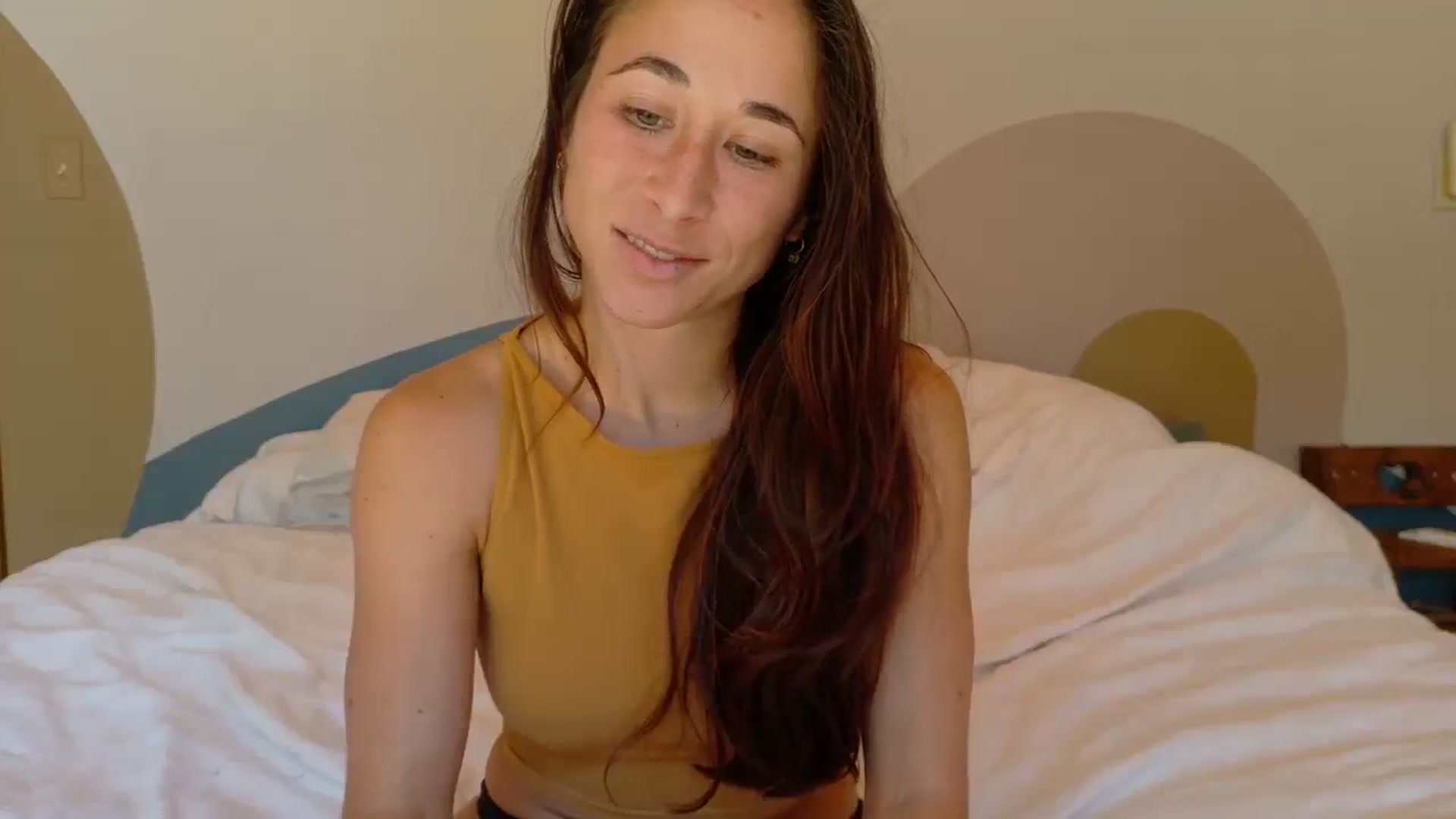 Gallery image thumbnail from Cutelittlefox's myfreecams stream on, 08/25/2025, 18:33 image 16 of 20
