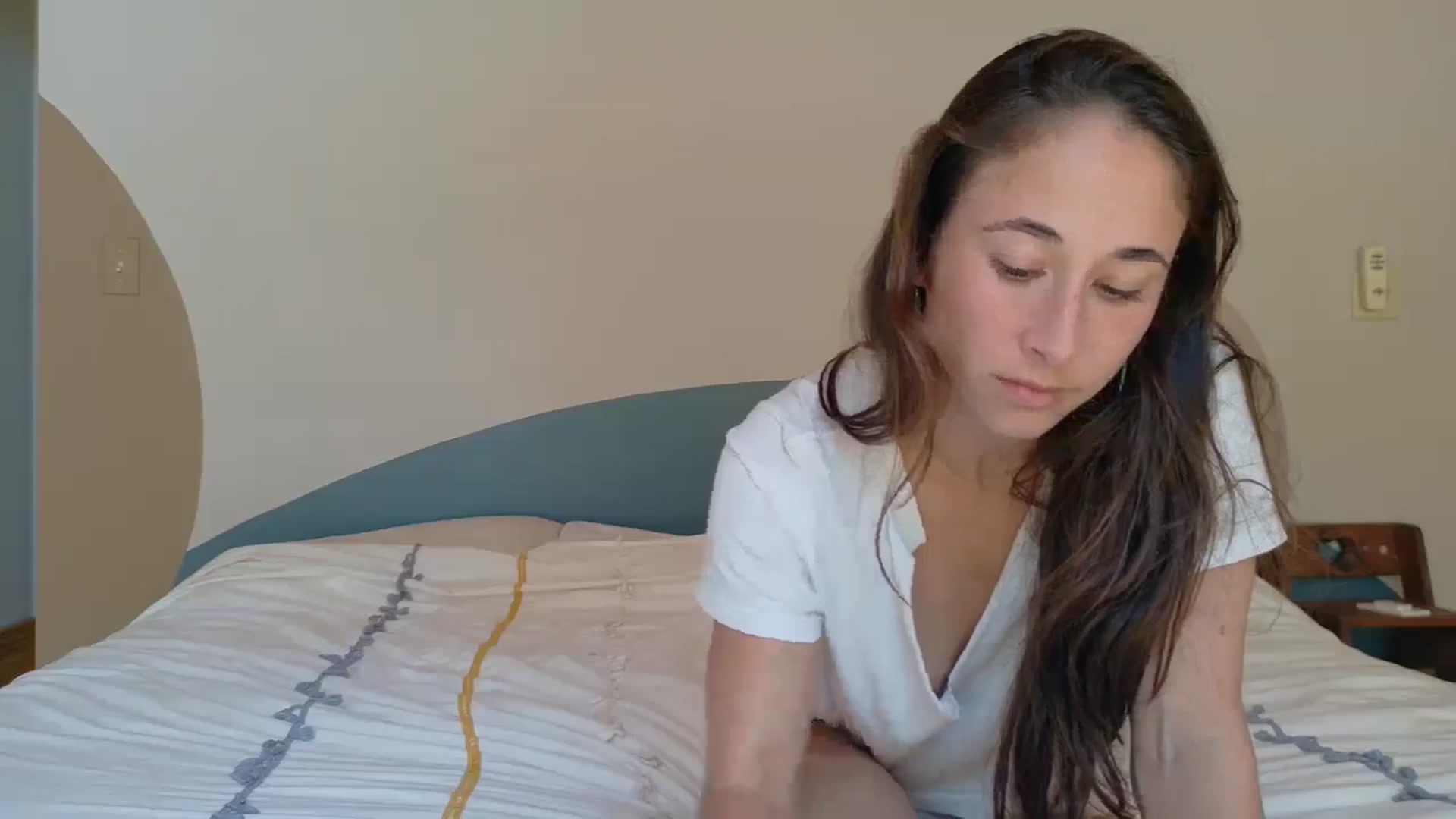 Gallery image thumbnail from Cutelittlefox's myfreecams stream on, 09/19/2025, 18:42 image 5 of 20