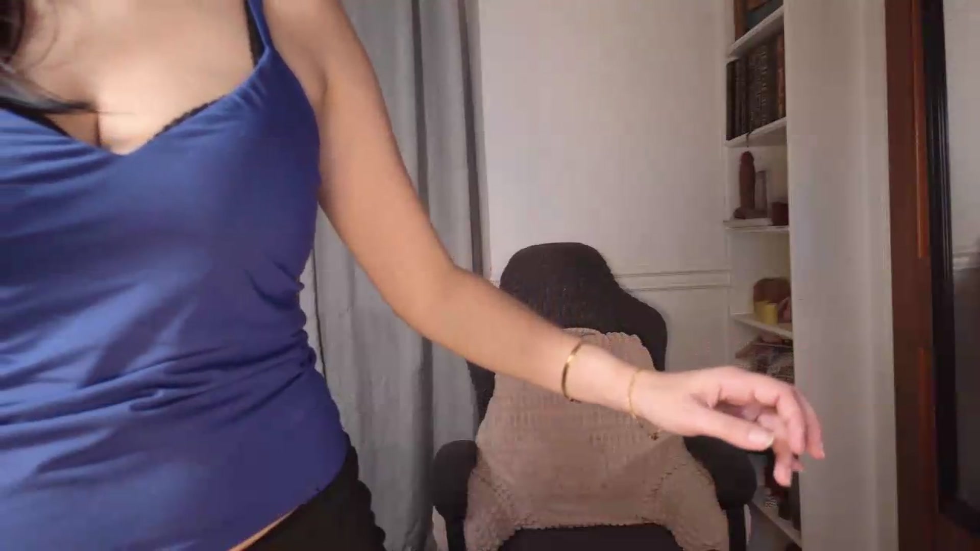 Gallery image thumbnail from Cutelittlema's myfreecams stream on, 08/17/2026, 12:39 image 5 of 20