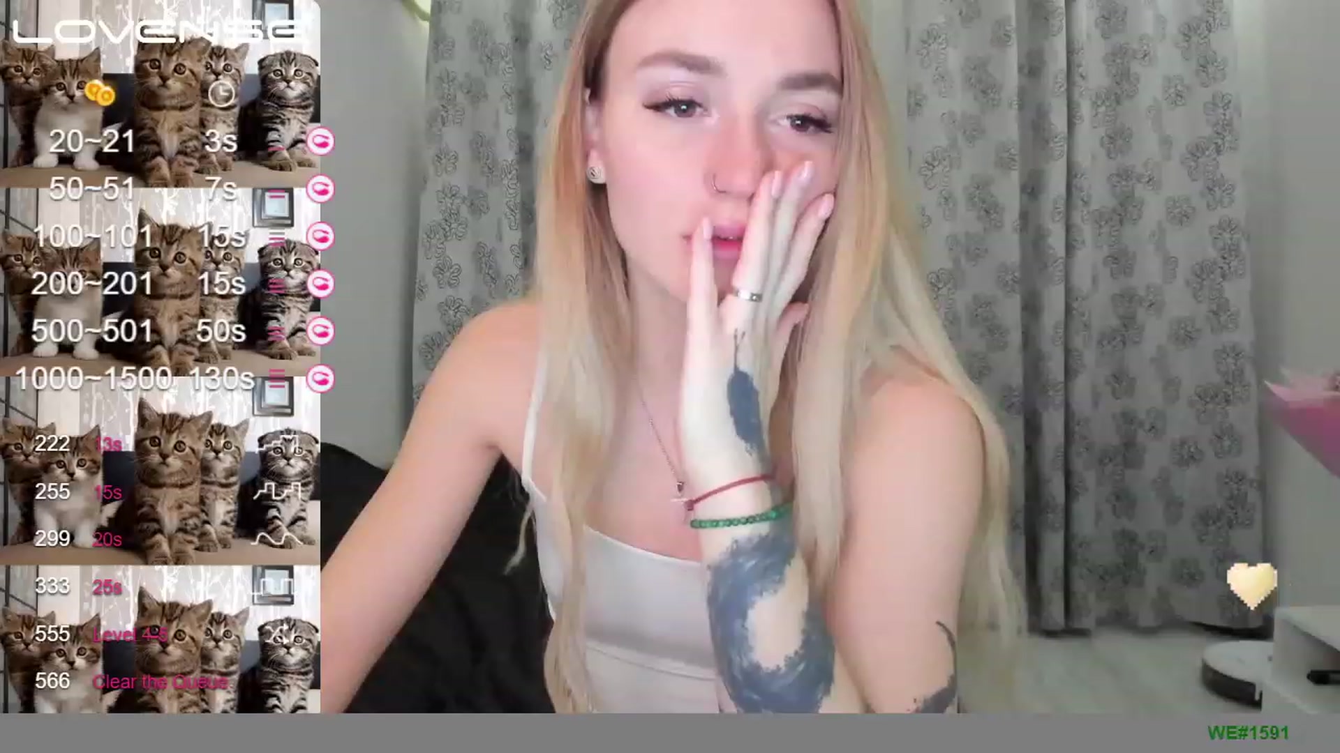 Gallery image thumbnail from Cutestdemon1's myfreecams stream on, 12/02/2022, 24:31 image 15 of 20