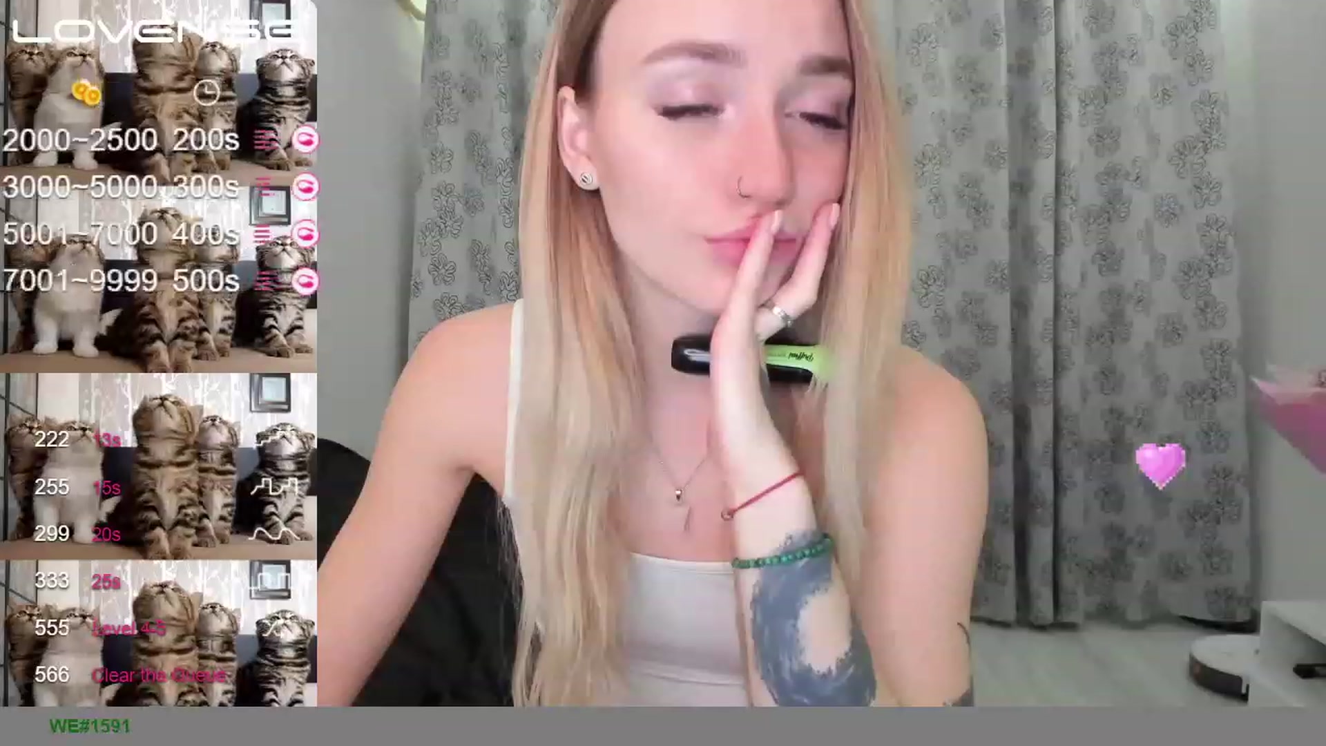 Gallery image thumbnail from Cutestdemon1's myfreecams stream on, 12/02/2022, 24:31 image 16 of 20