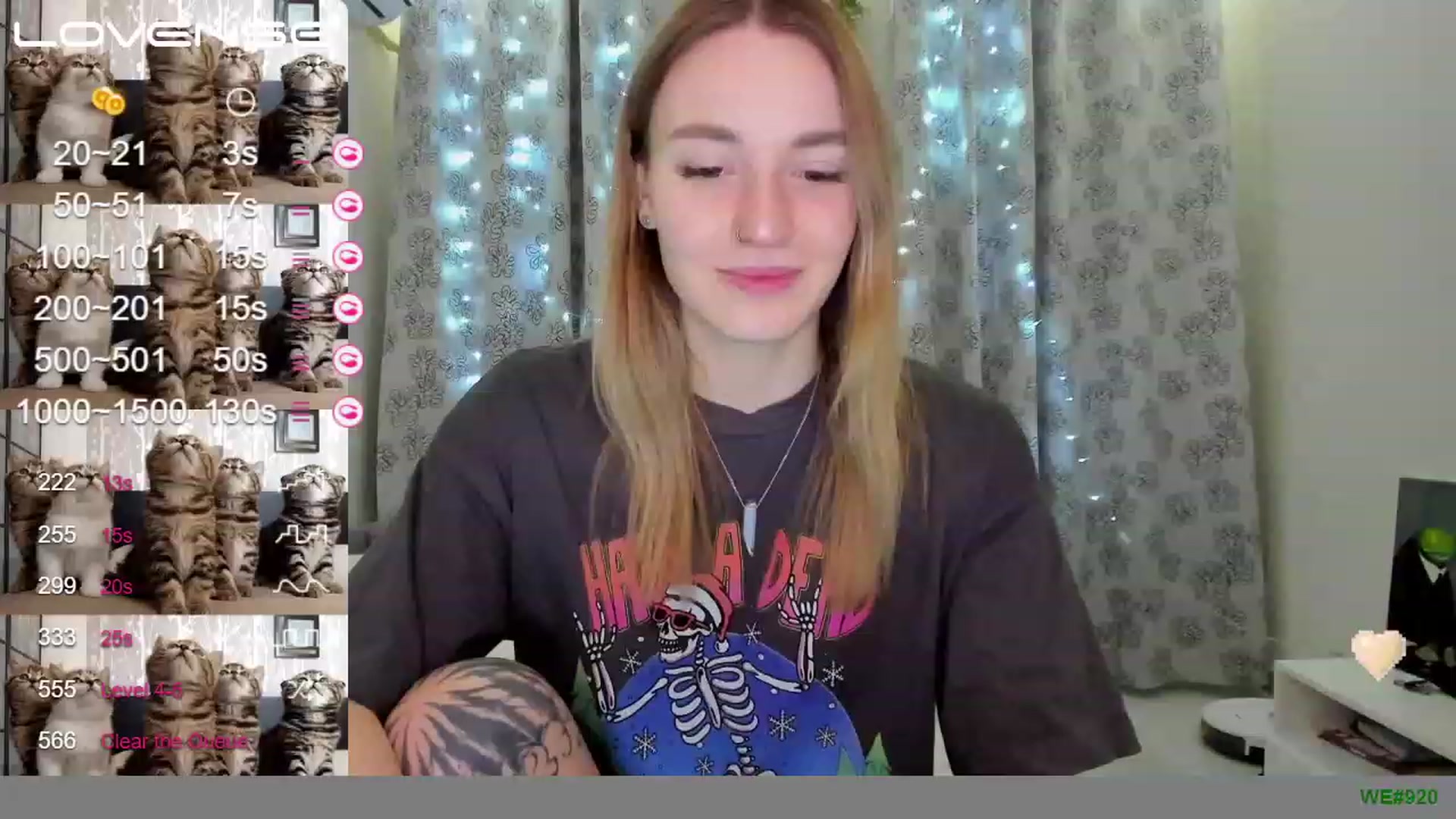 Gallery image thumbnail from Cutestdemon1's myfreecams stream on, 01/16/2023, 22:21 image 18 of 20