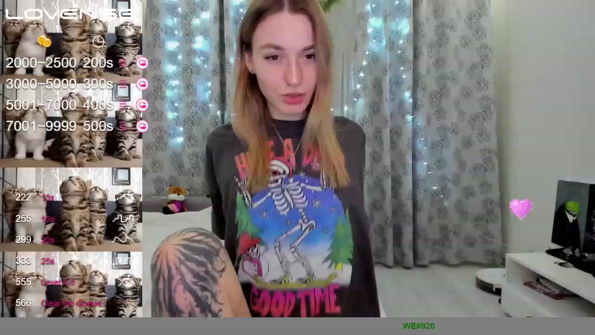 Gallery image thumbnail from Cutestdemon1's myfreecams stream on, 01/16/2023, 22:21 image 10 of 20