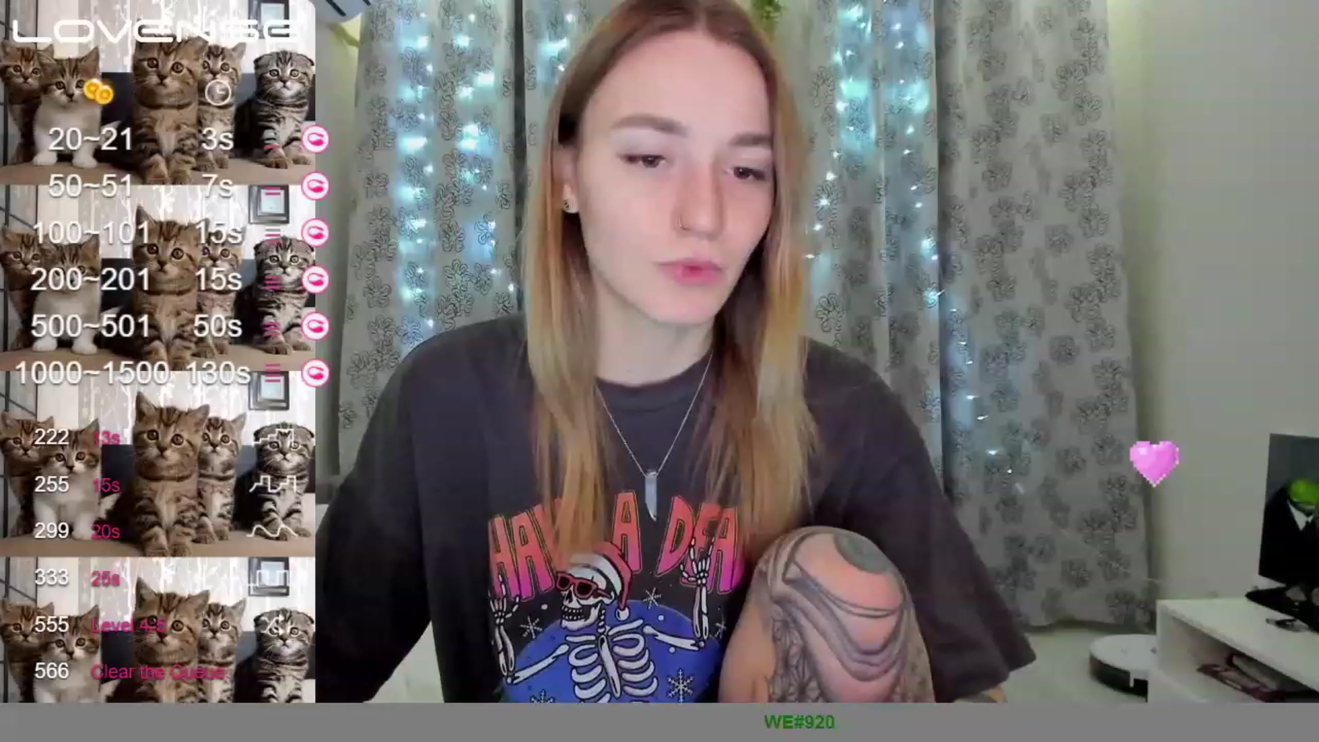 Gallery image thumbnail from Cutestdemon1's myfreecams stream on, 01/16/2023, 22:21 image 15 of 20