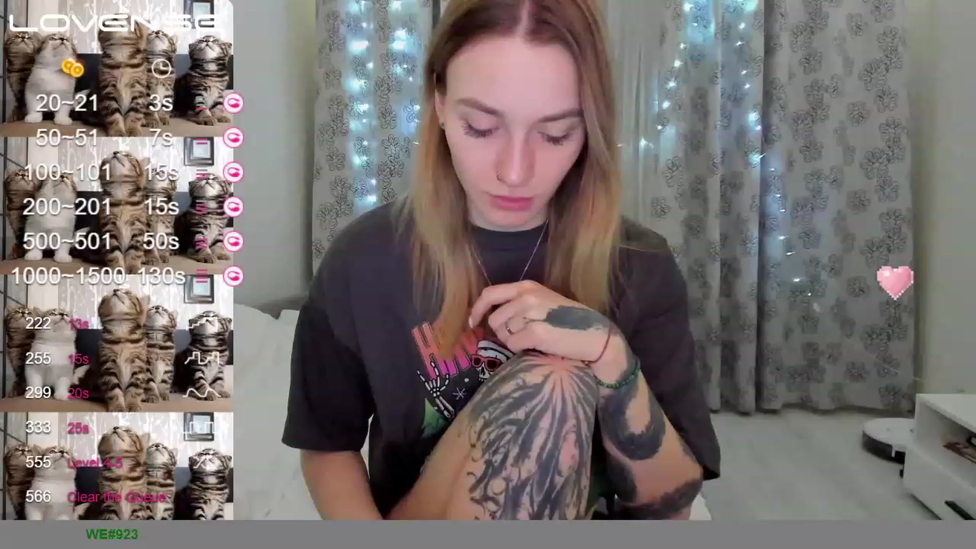 Gallery image thumbnail from Cutestdemon1's myfreecams stream on, 01/16/2023, 23:53 image 11 of 20