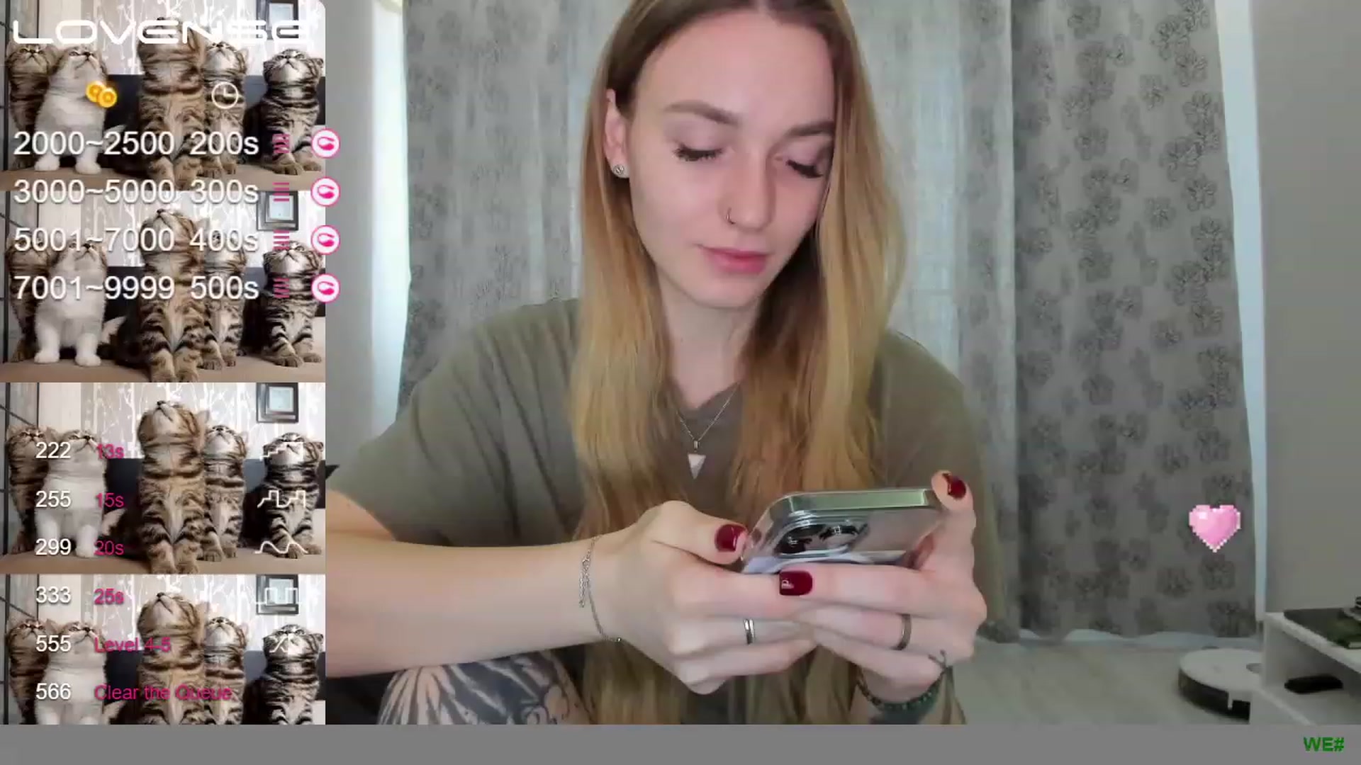 Gallery image thumbnail from Cutestdemon1's myfreecams stream on, 02/24/2023, 12:32 image 17 of 20
