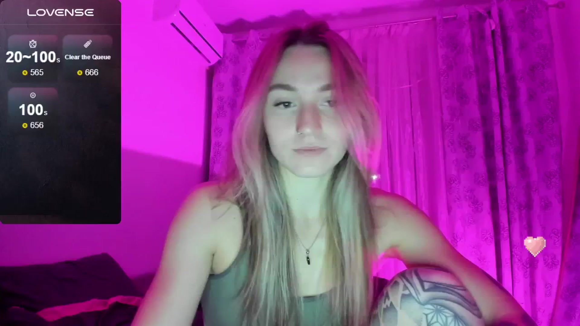 Gallery image thumbnail from Cutestdemon1's myfreecams stream on, 07/27/2024, 20:50 image 3 of 20