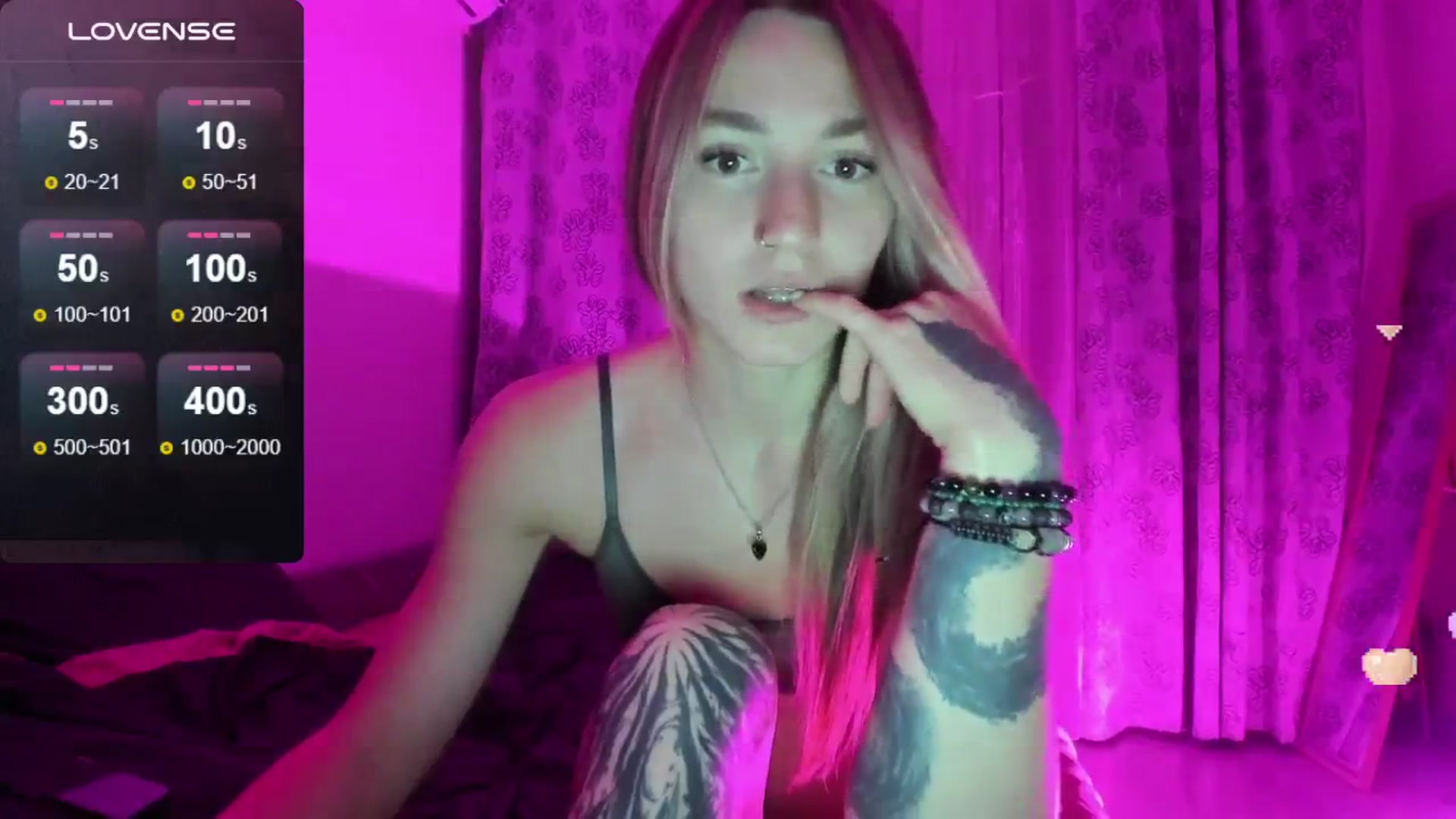 Gallery image thumbnail from Cutestdemon1's myfreecams stream on, 07/27/2024, 21:50 image 8 of 20