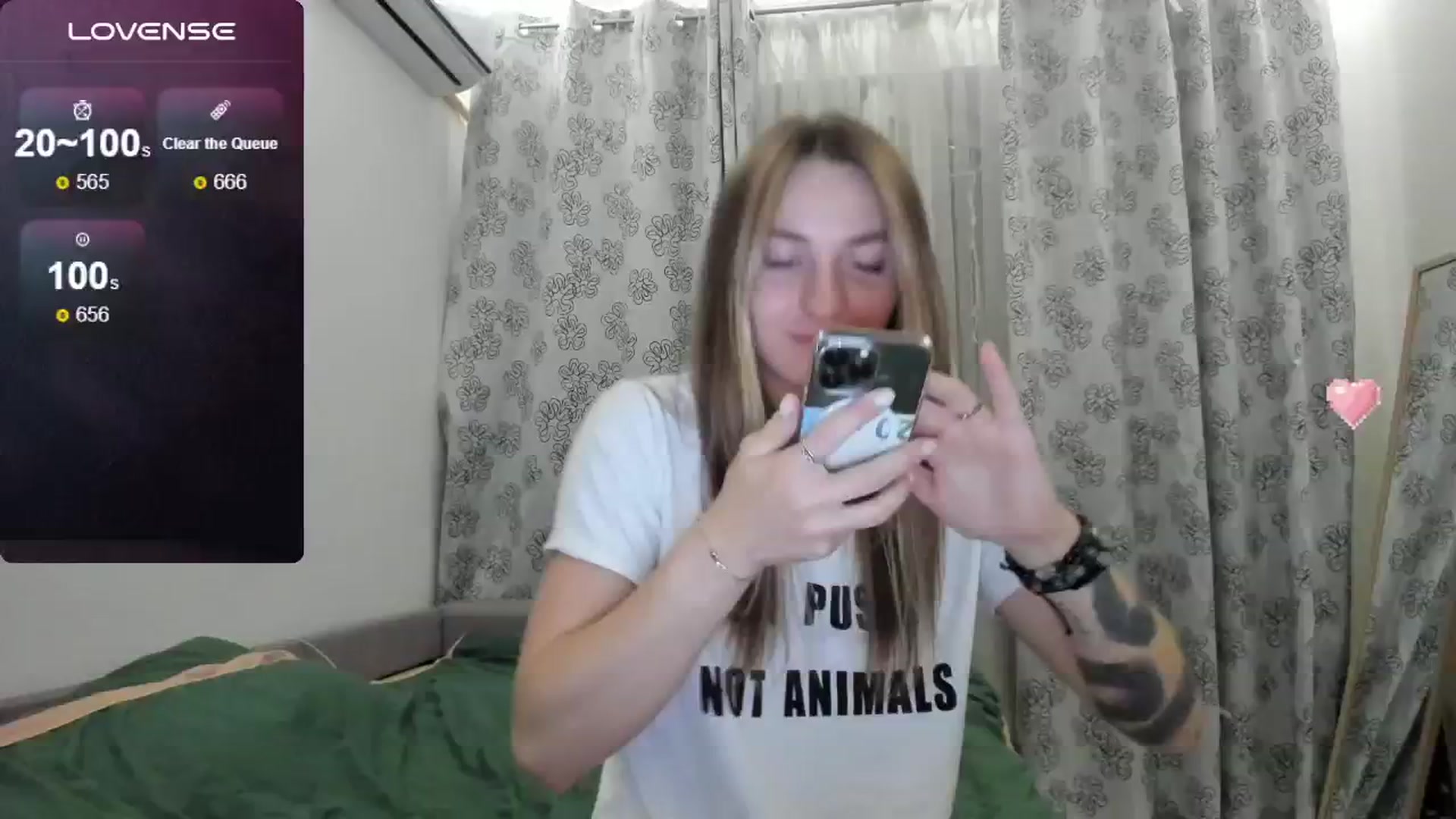 Gallery image thumbnail from Cutestdemon1's myfreecams stream on, 07/28/2024, 20:49 image 14 of 20