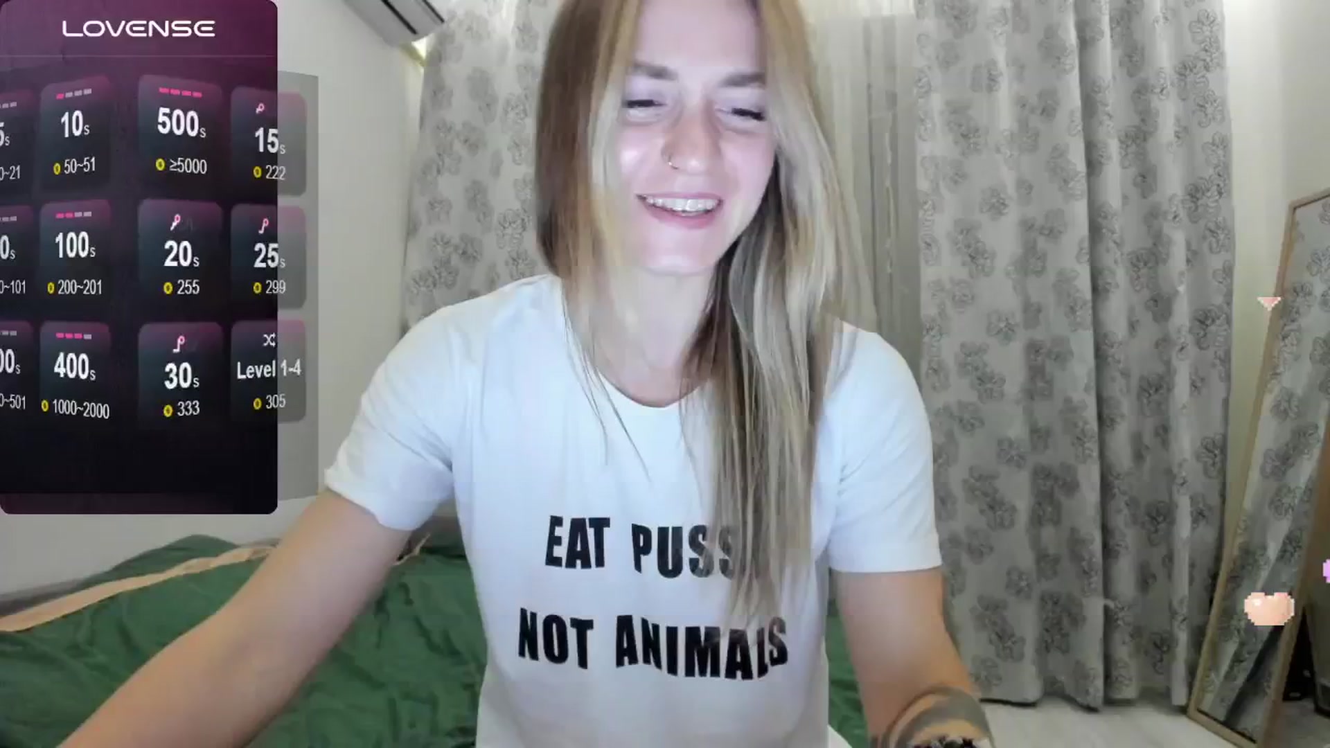 Gallery image thumbnail from Cutestdemon1's myfreecams stream on, 07/28/2024, 20:49 image 16 of 20