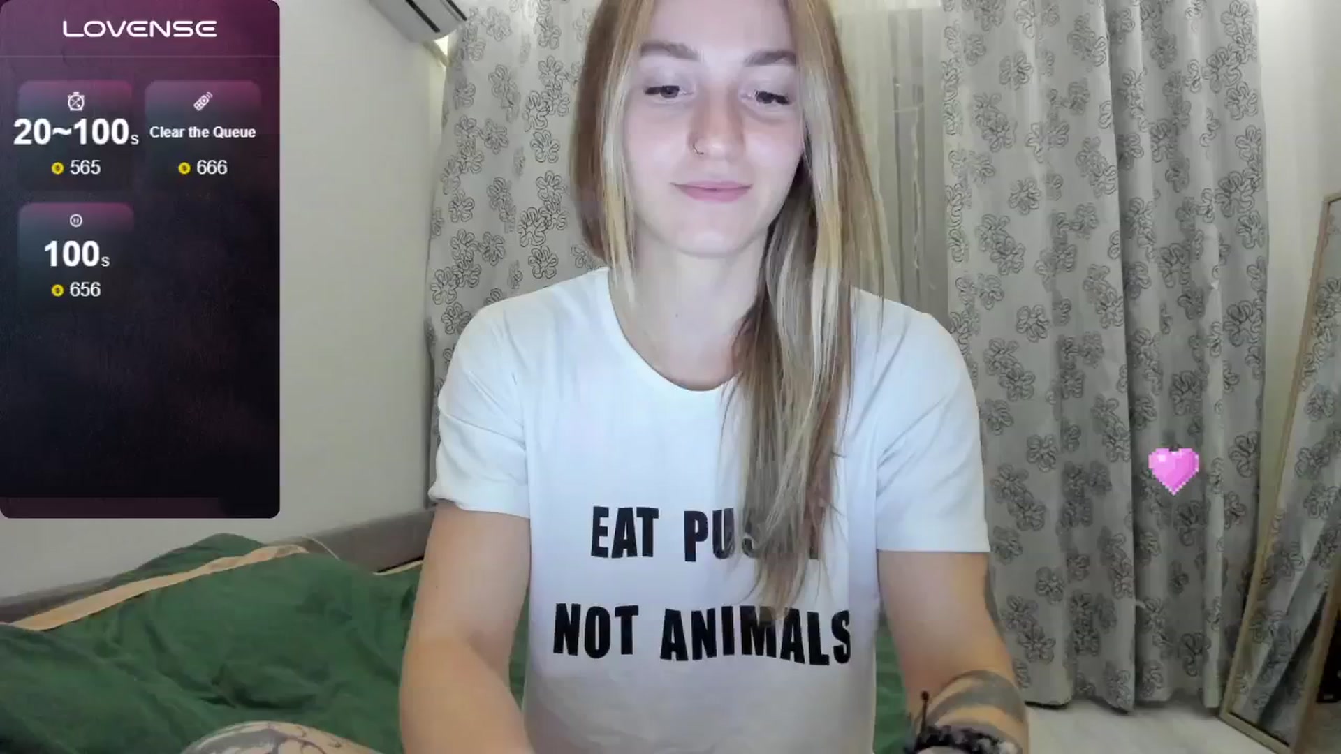 Gallery image thumbnail from Cutestdemon1's myfreecams stream on, 07/28/2024, 20:49 image 19 of 20