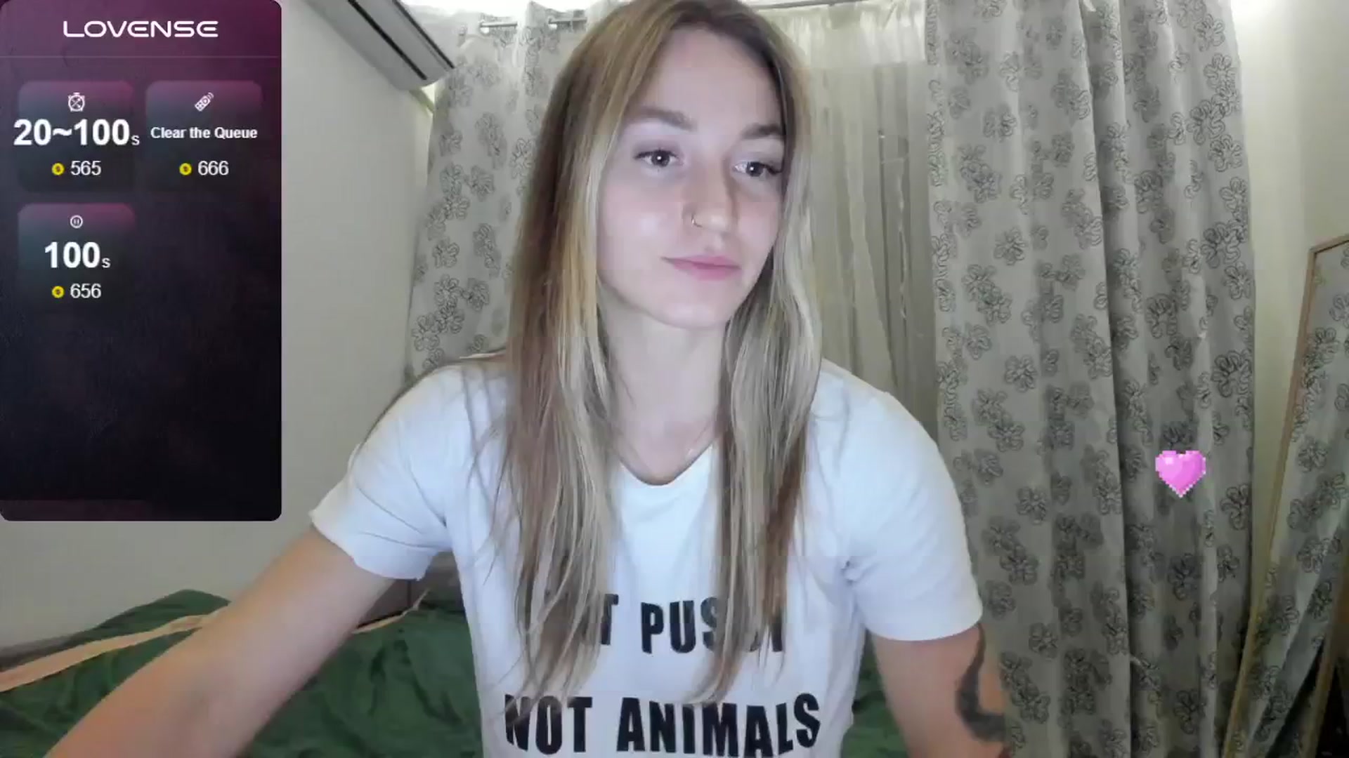 Gallery image thumbnail from Cutestdemon1's myfreecams stream on, 07/28/2024, 20:49 image 4 of 20