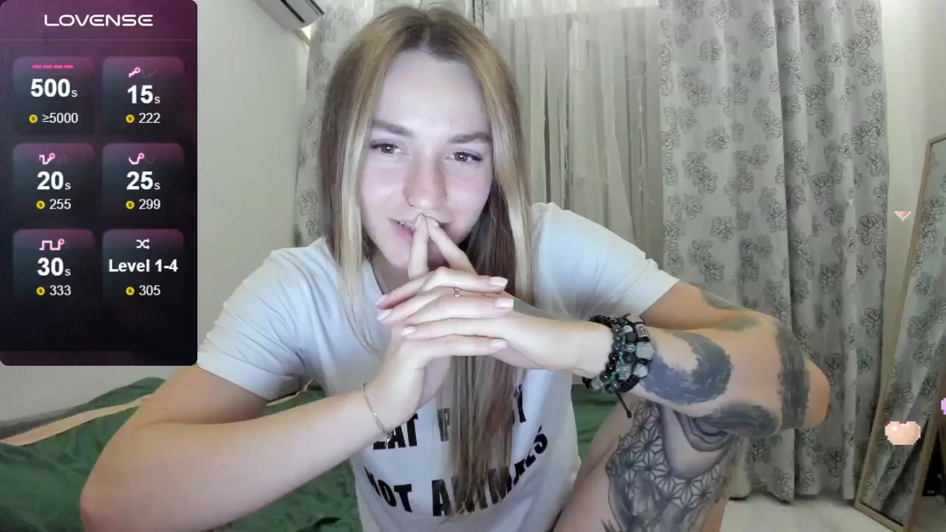 Gallery image thumbnail from Cutestdemon1's myfreecams stream on, 07/28/2024, 21:05 image 3 of 20