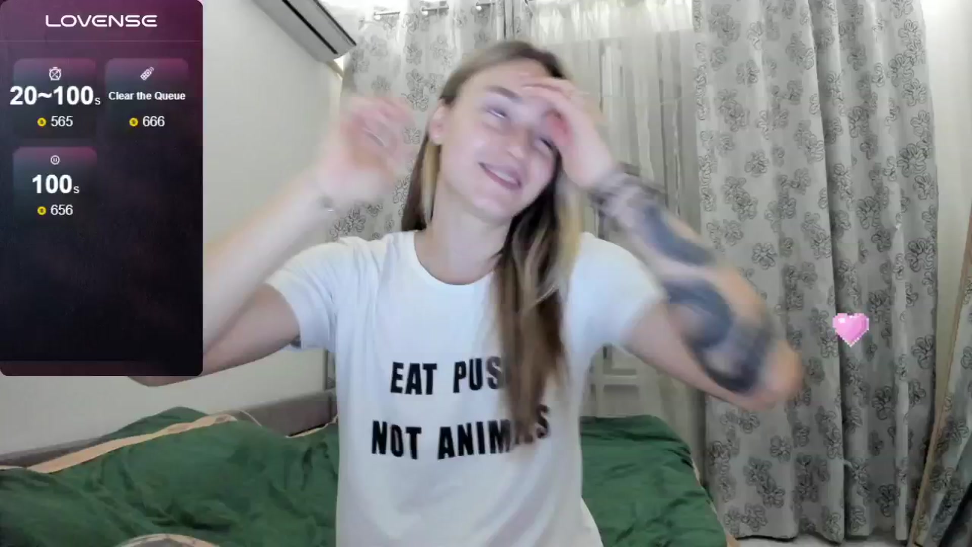 Gallery image thumbnail from Cutestdemon1's myfreecams stream on, 07/28/2024, 21:05 image 17 of 20