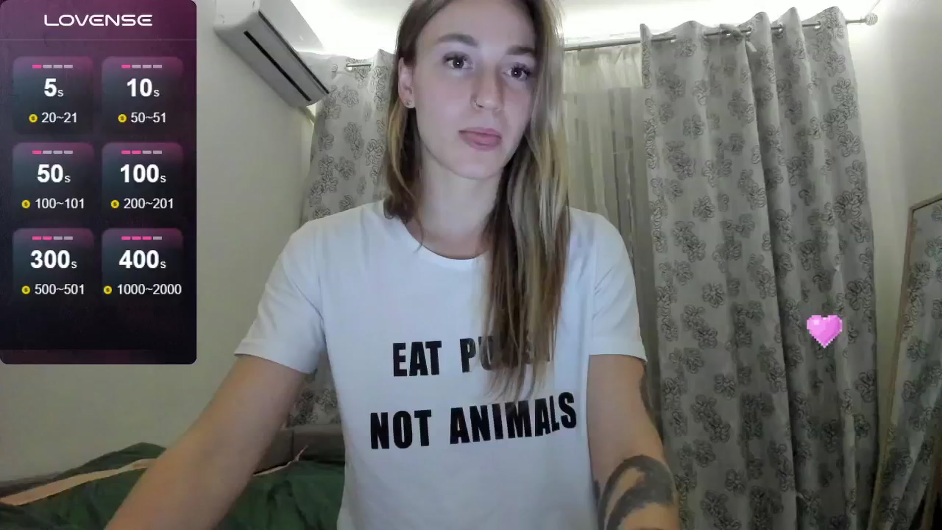 Gallery image thumbnail from Cutestdemon1's myfreecams stream on, 07/28/2024, 21:05 image 13 of 20