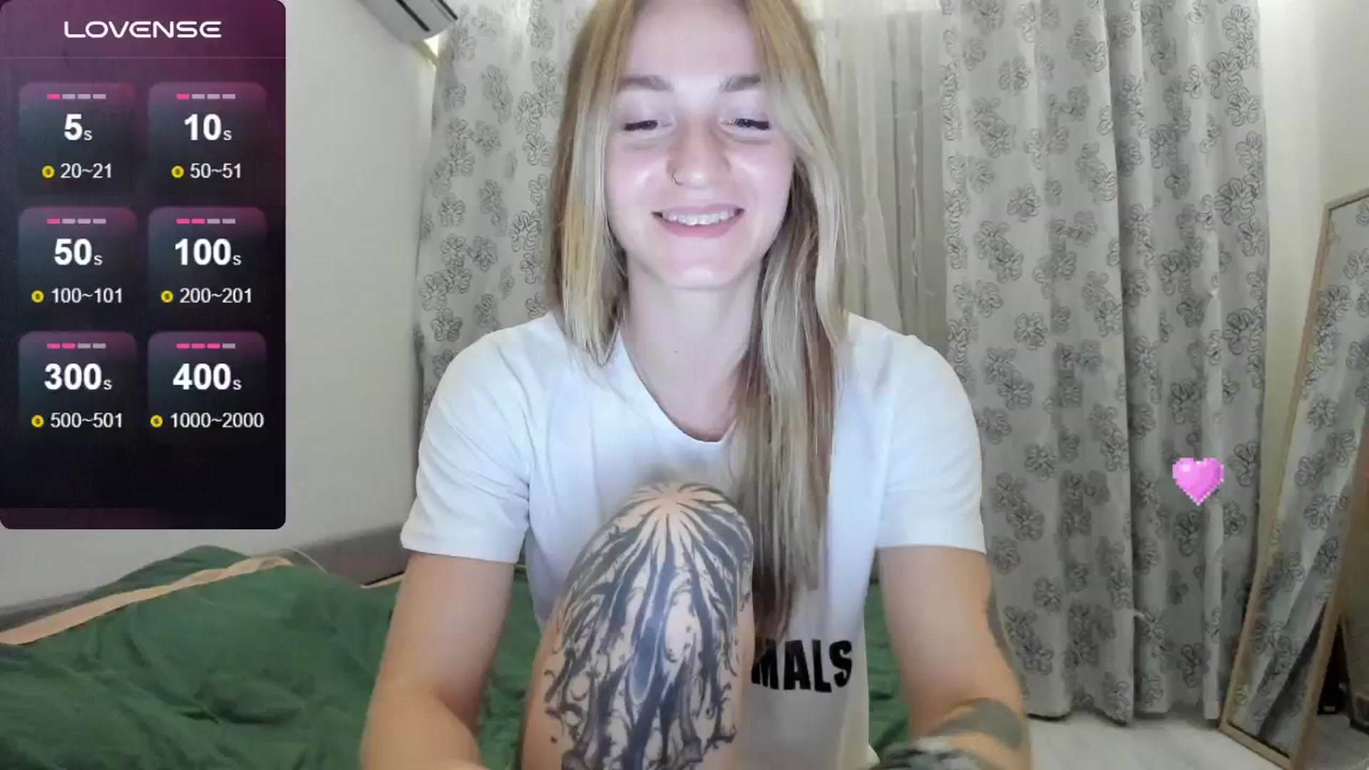 Gallery image thumbnail from Cutestdemon1's myfreecams stream on, 07/28/2024, 21:05 image 9 of 20