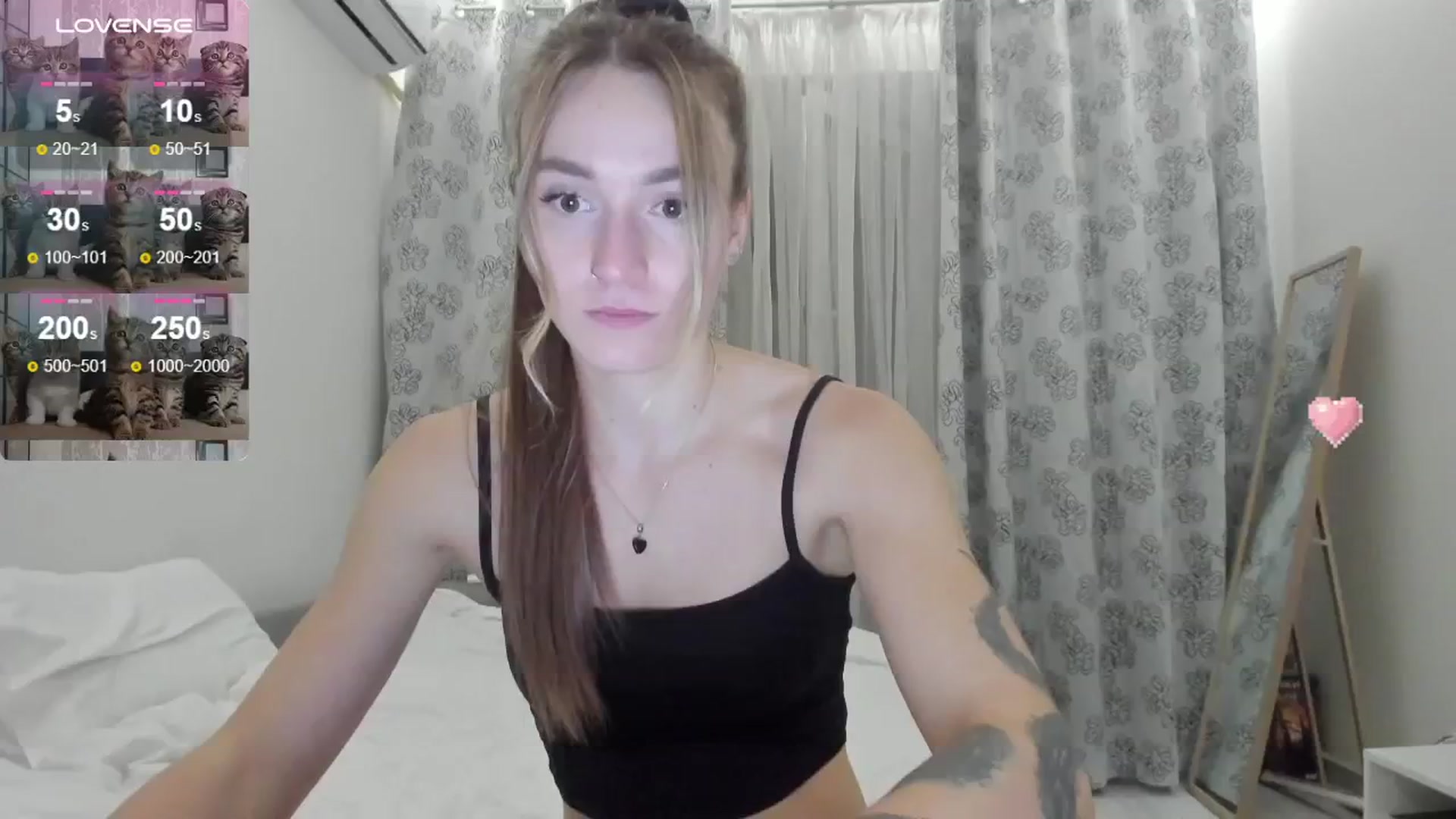 Gallery image thumbnail from Cutestdemon1's myfreecams stream on, 08/14/2024, 20:42 image 2 of 20