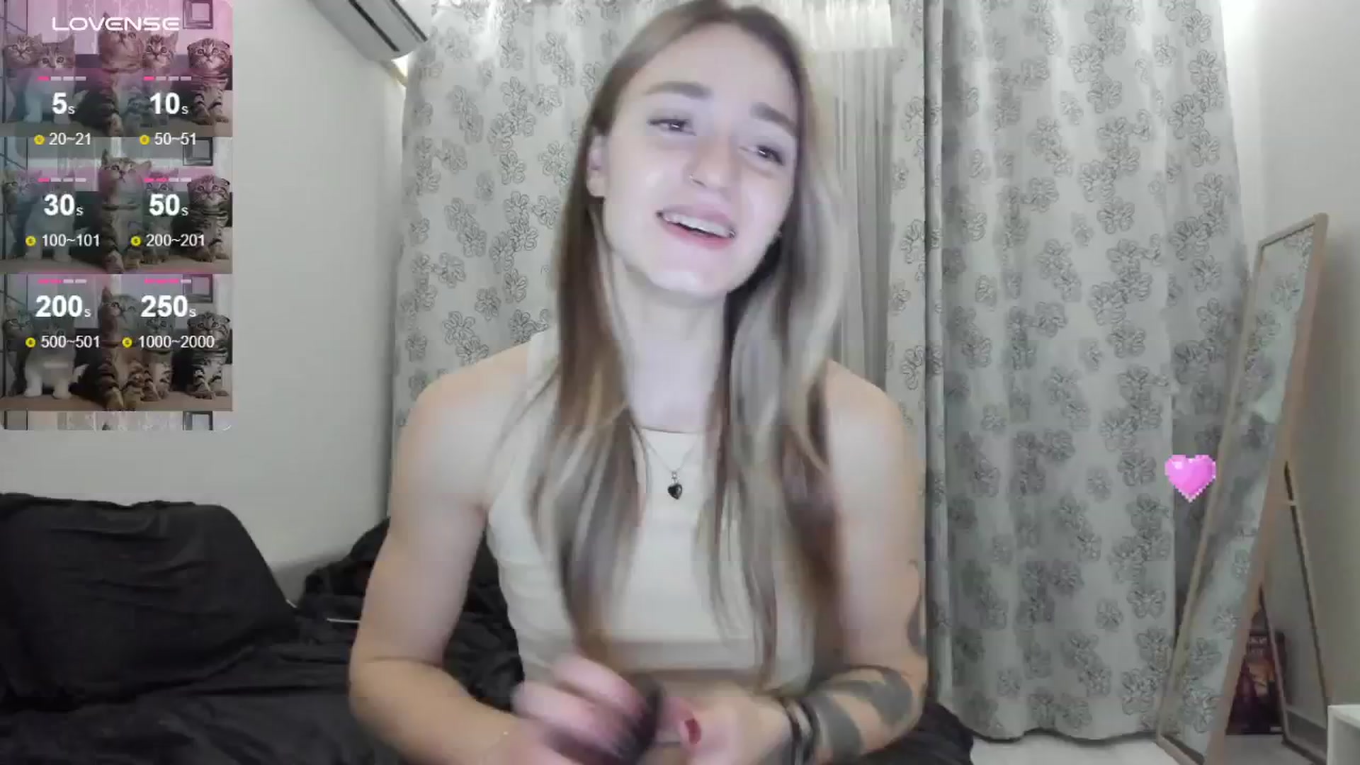 Gallery image thumbnail from Cutestdemon1's myfreecams stream on, 08/18/2024, 22:40 image 19 of 20