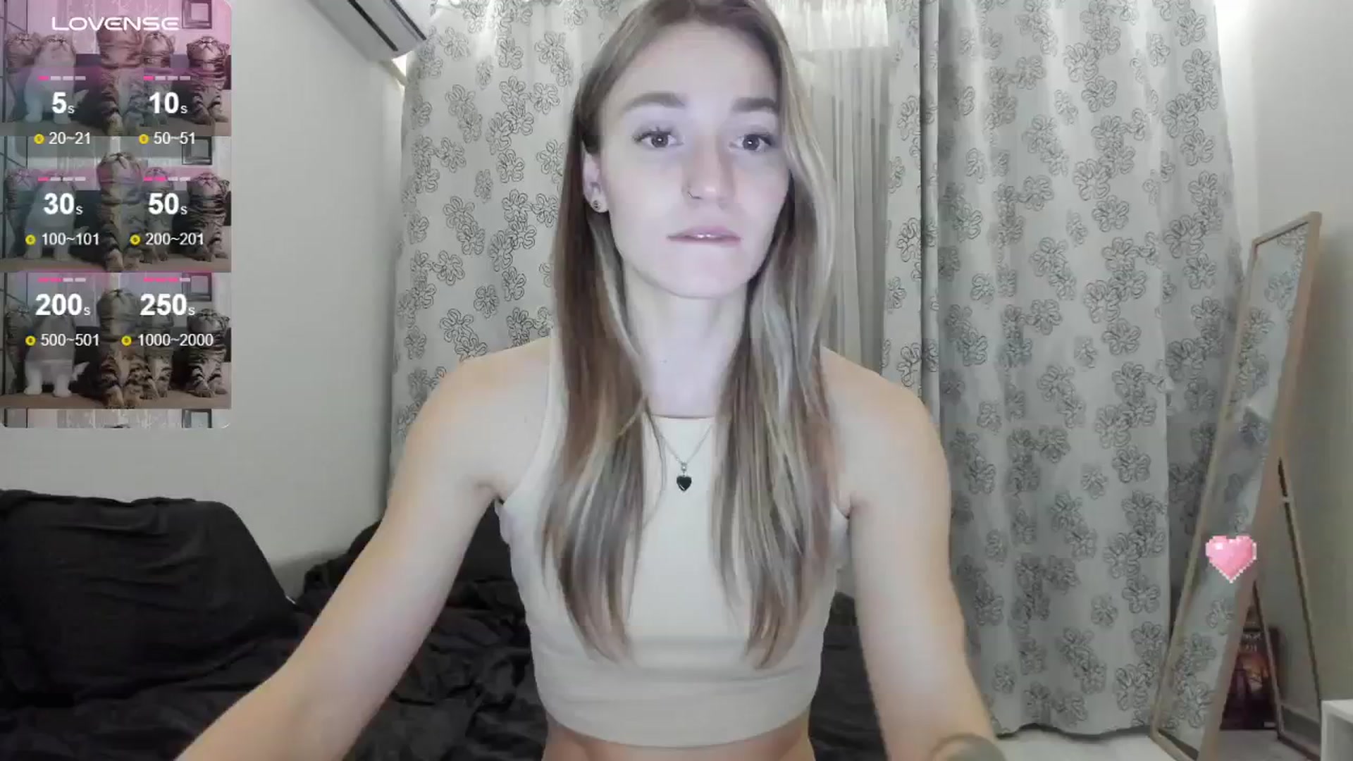 Gallery image thumbnail from Cutestdemon1's myfreecams stream on, 08/18/2024, 22:40 image 12 of 20