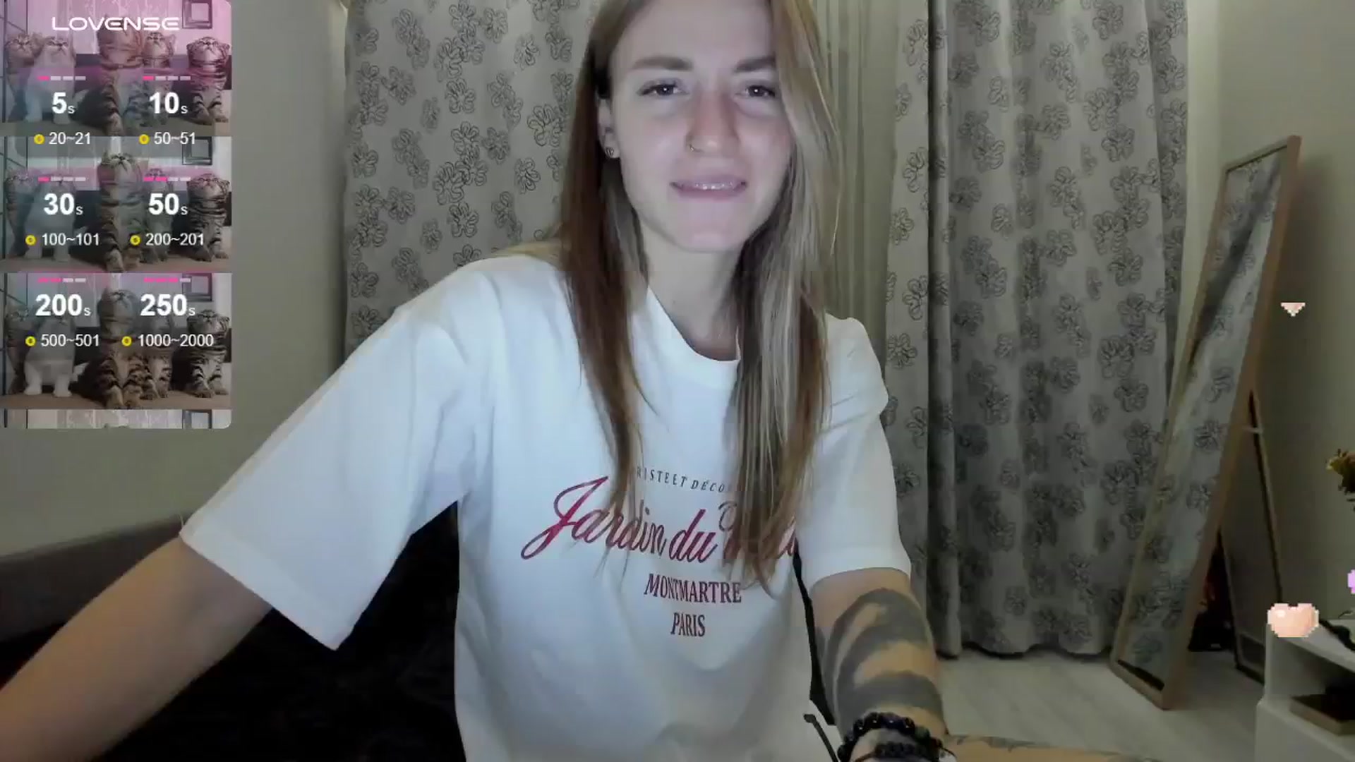 Gallery image thumbnail from Cutestdemon1's myfreecams stream on, 08/20/2024, 22:53 image 8 of 20