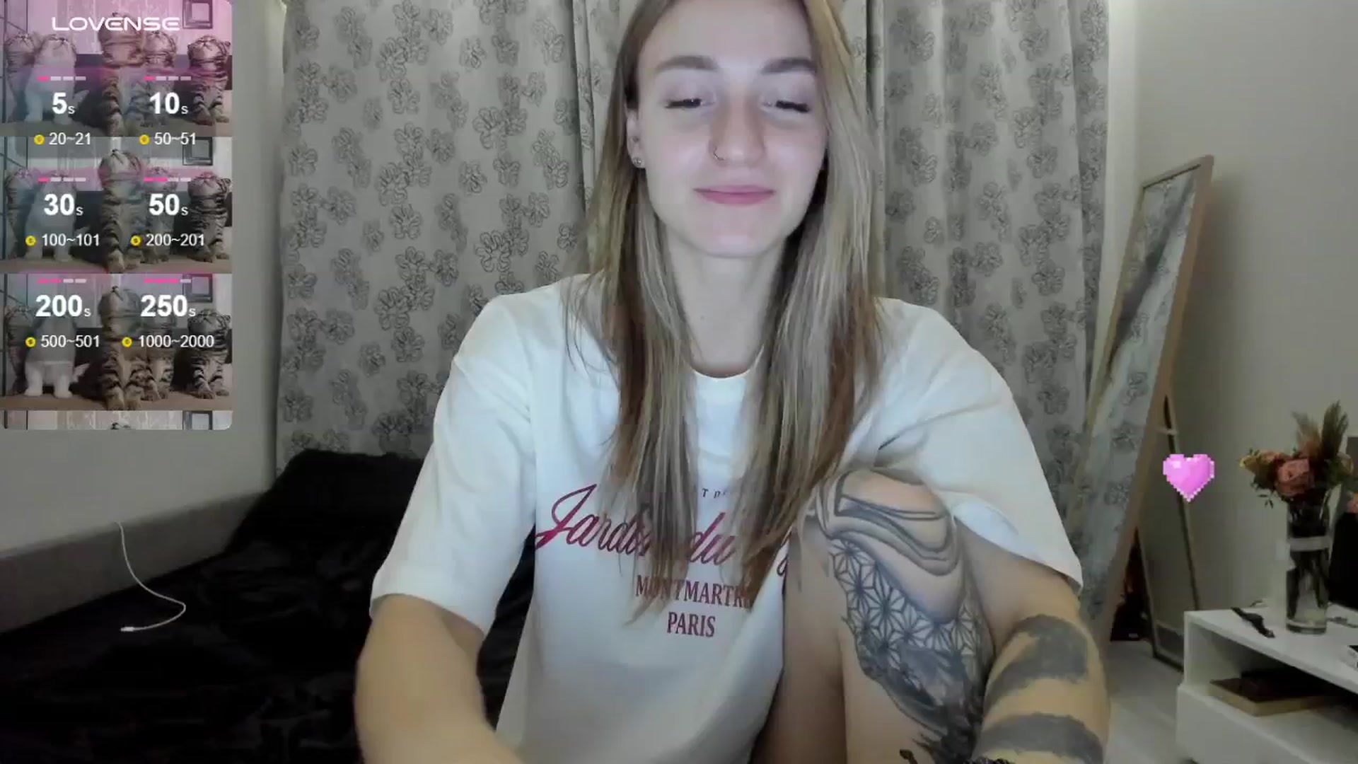 Gallery image thumbnail from Cutestdemon1's myfreecams stream on, 08/20/2024, 22:53 image 4 of 20
