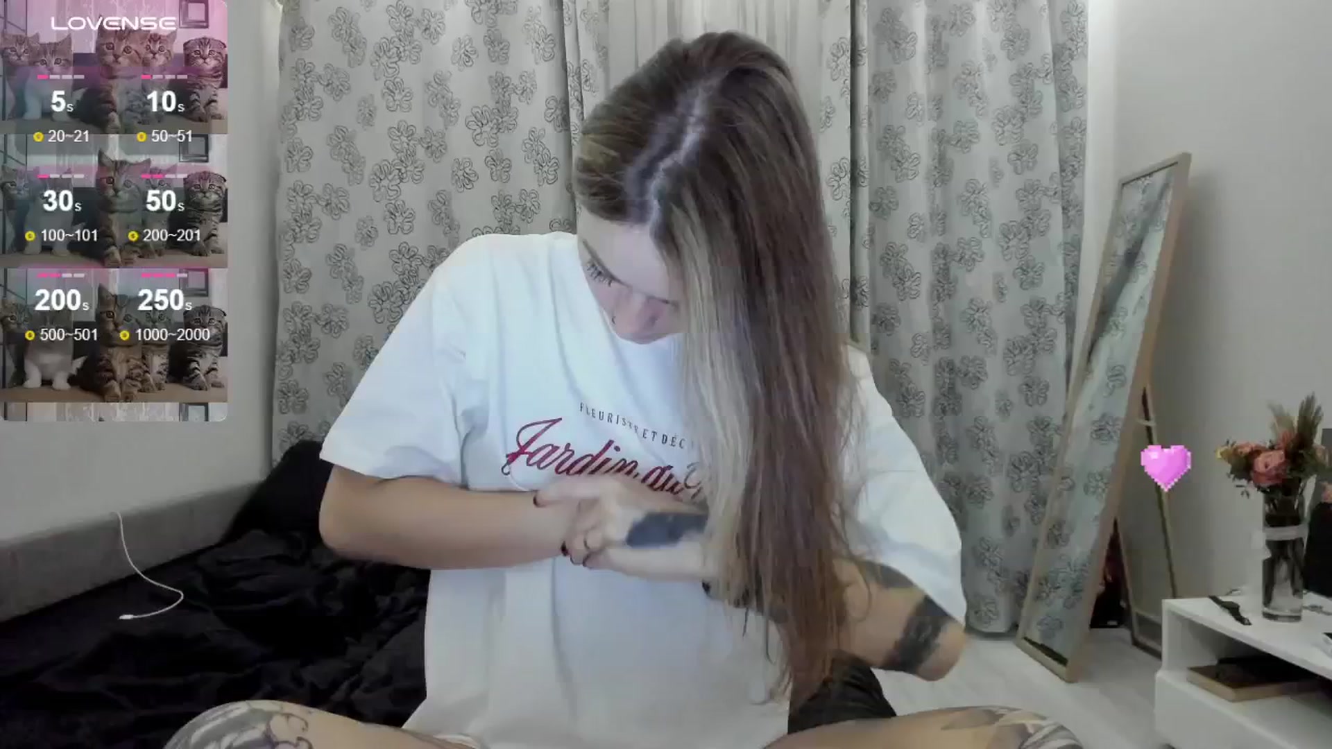 Gallery image thumbnail from Cutestdemon1's myfreecams stream on, 08/20/2024, 22:53 image 5 of 20