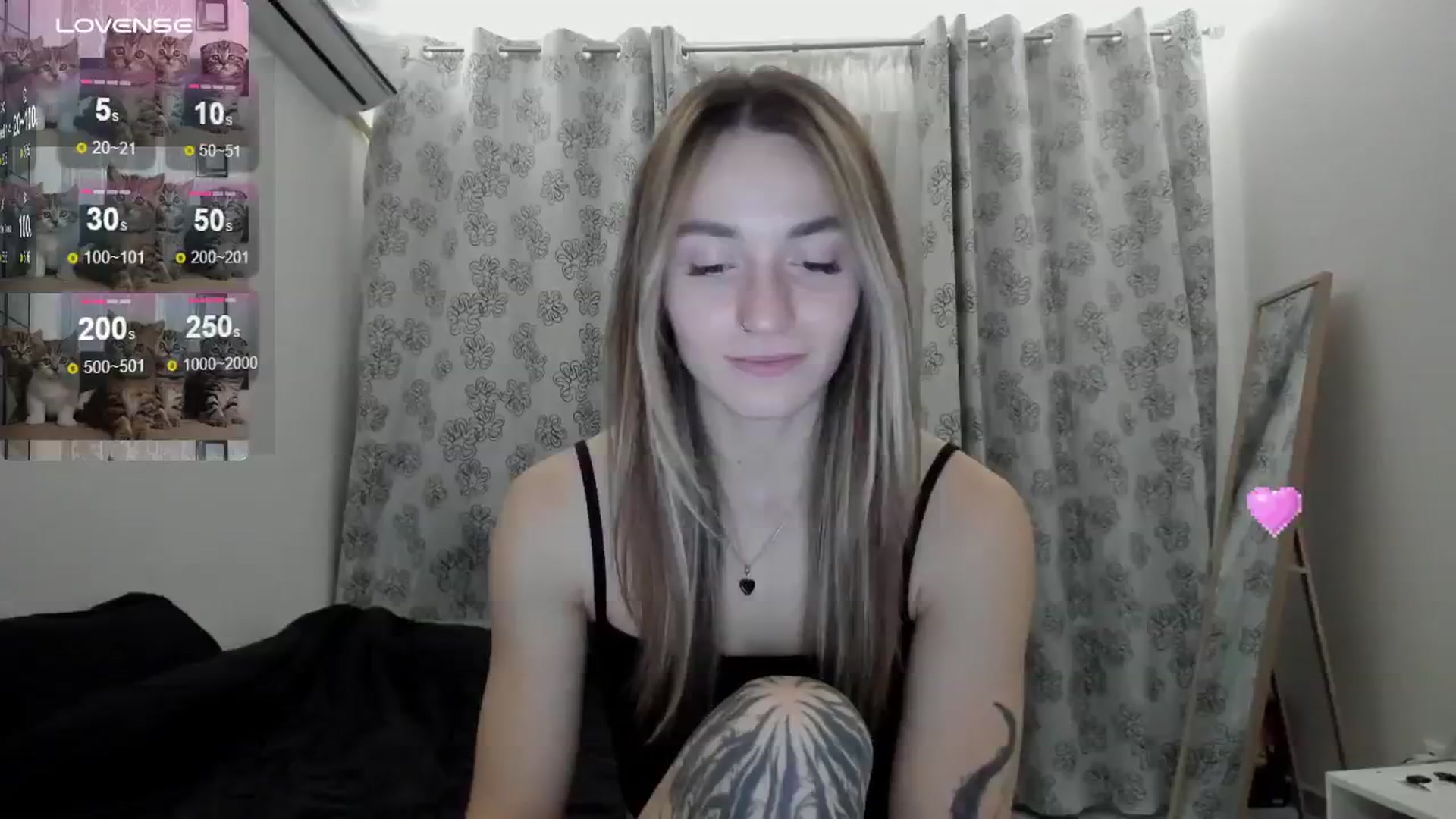 Gallery image thumbnail from Cutestdemon1's myfreecams stream on, 08/22/2024, 20:42 image 6 of 20