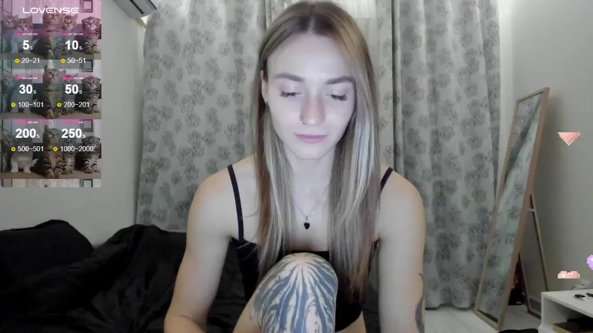 Gallery image thumbnail from Cutestdemon1's myfreecams stream on, 08/22/2024, 22:29 image 4 of 20