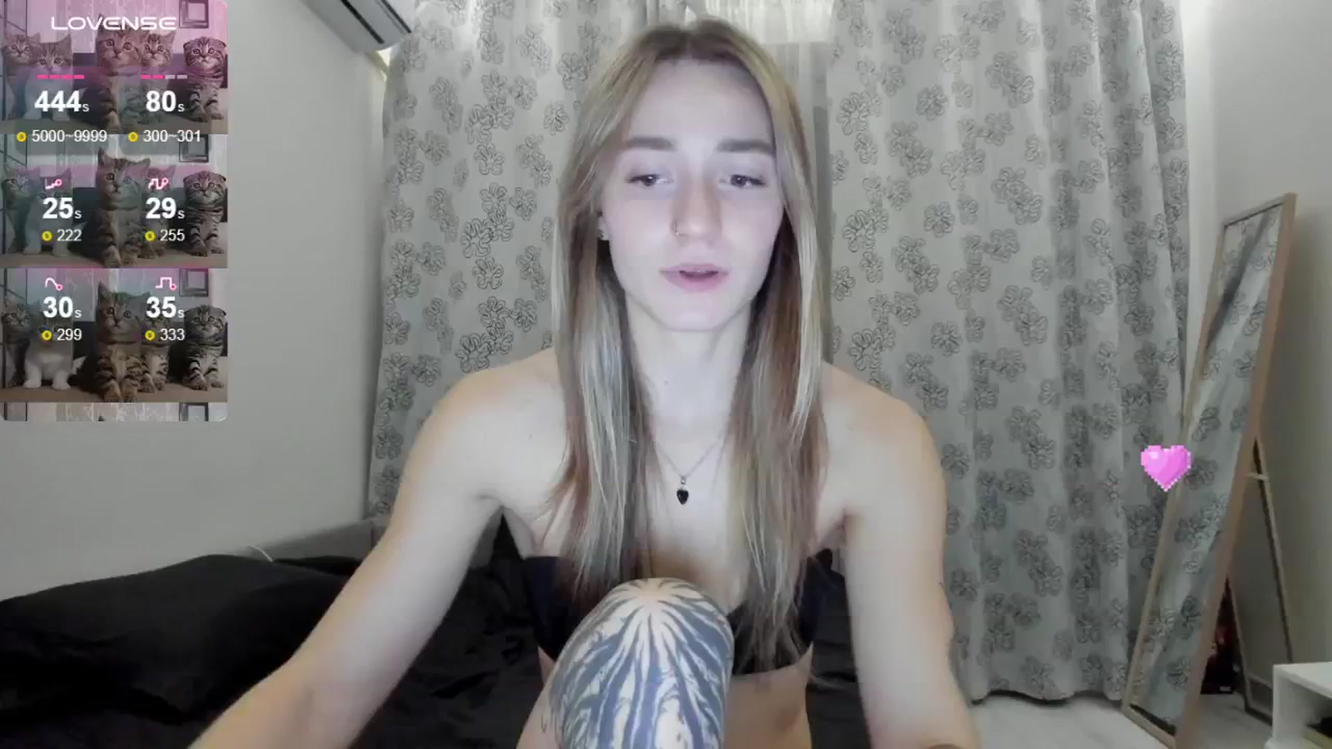 Gallery image thumbnail from Cutestdemon1's myfreecams stream on, 08/24/2024, 21:57 image 14 of 20