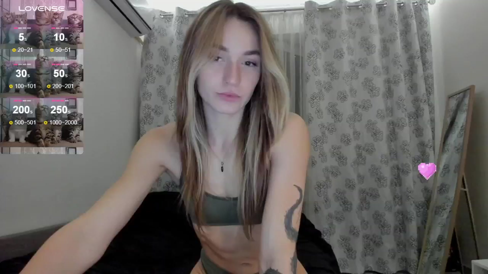 Gallery image thumbnail from Cutestdemon1's myfreecams stream on, 08/26/2024, 23:06 image 6 of 20