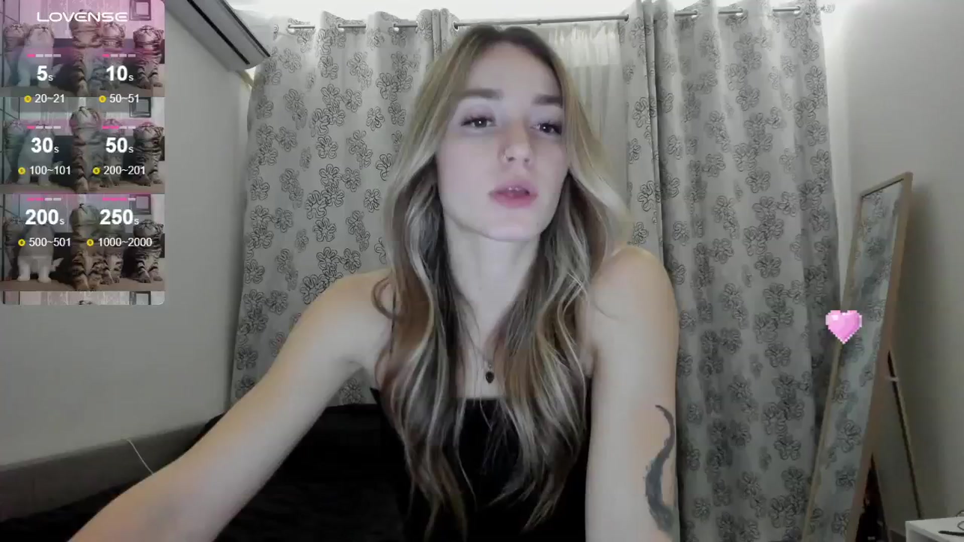 Gallery image thumbnail from Cutestdemon1's myfreecams stream on, 08/29/2024, 21:15 image 15 of 20