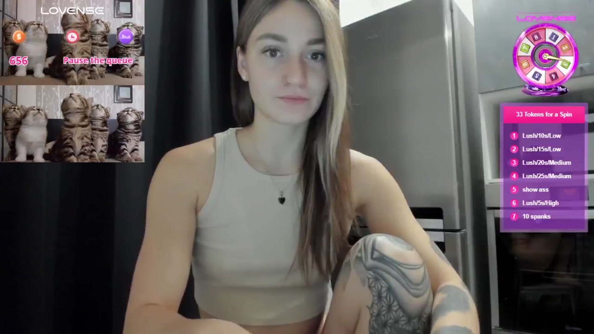 Gallery image thumbnail from Cutestdemon1's myfreecams stream on, 11/21/2024, 03:43 image 8 of 20